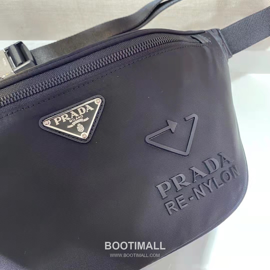Prada Belt Bag Rubber Patch Trim Black 프라다 2VL033 벨트백 러버 패치 트리밍 블랙 33cm 8