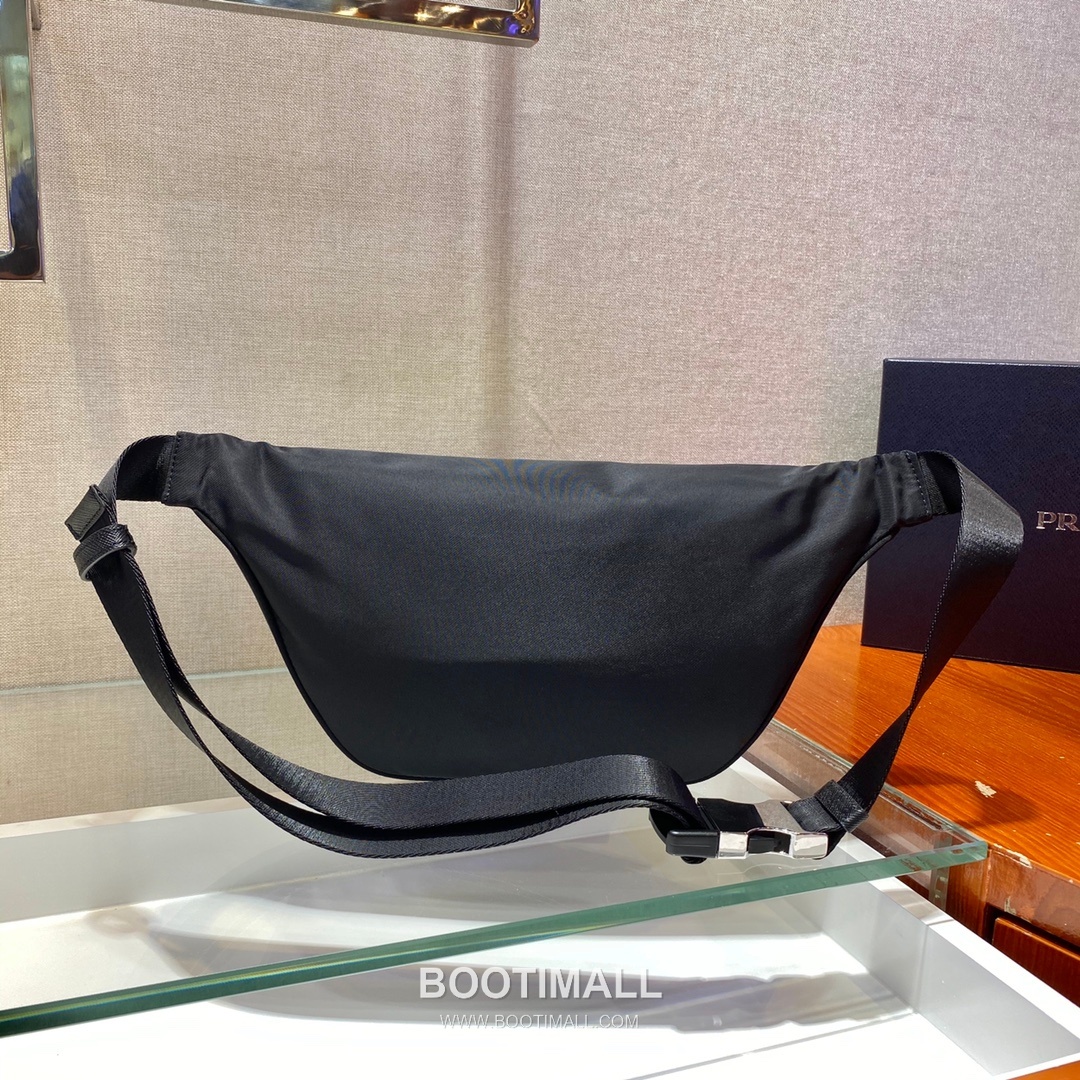 Prada Belt Bag Material Color 프라다 2VL033 벨트백 소재 미기재 컬러 미기재 33cm 5
