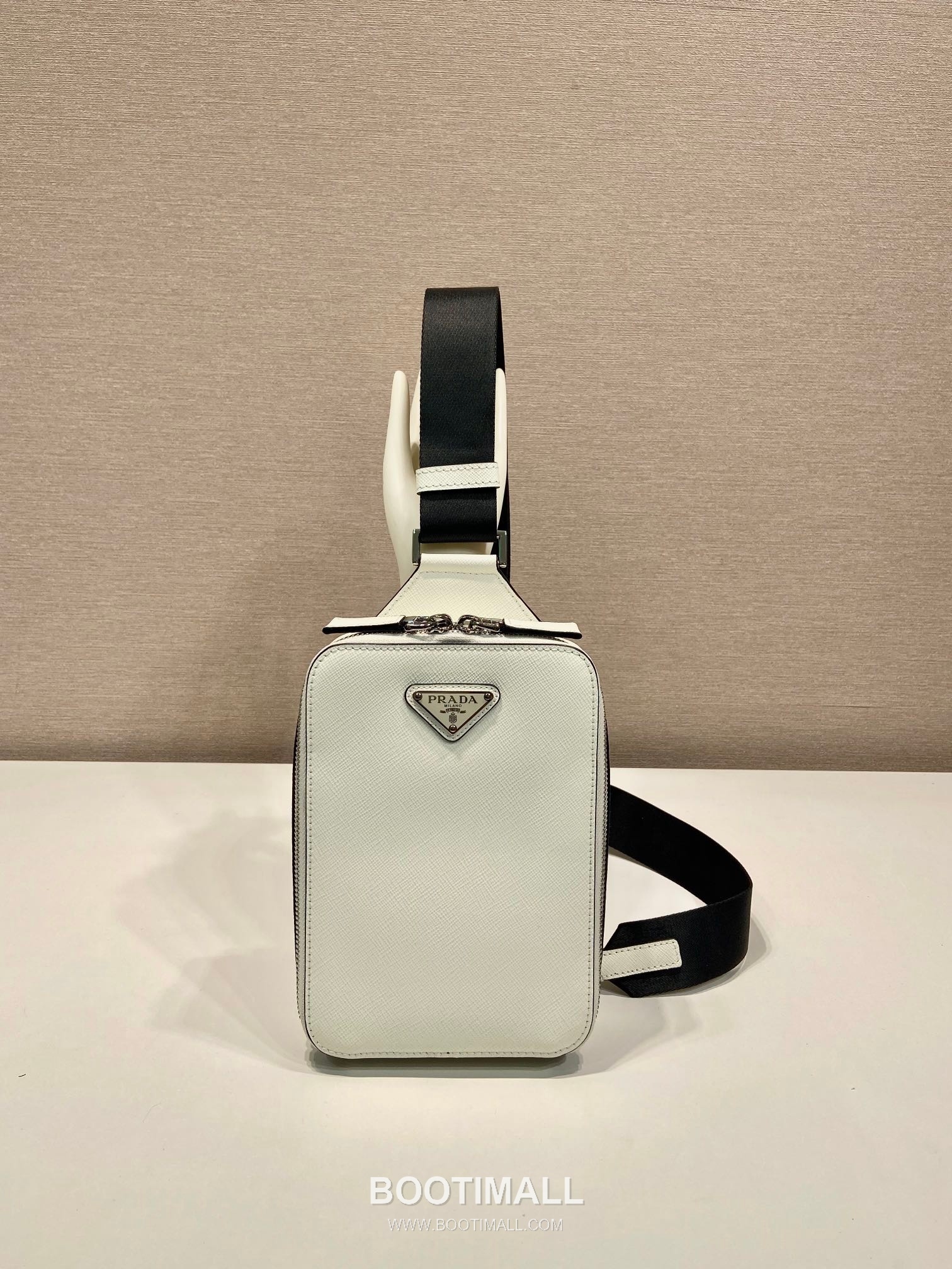 Prada Chest Bag Crossgrain Cowhide Leather New Color 프라다 2VZ106 체스트백 크로스그레인 소가죽 신상 컬러 20cm 4