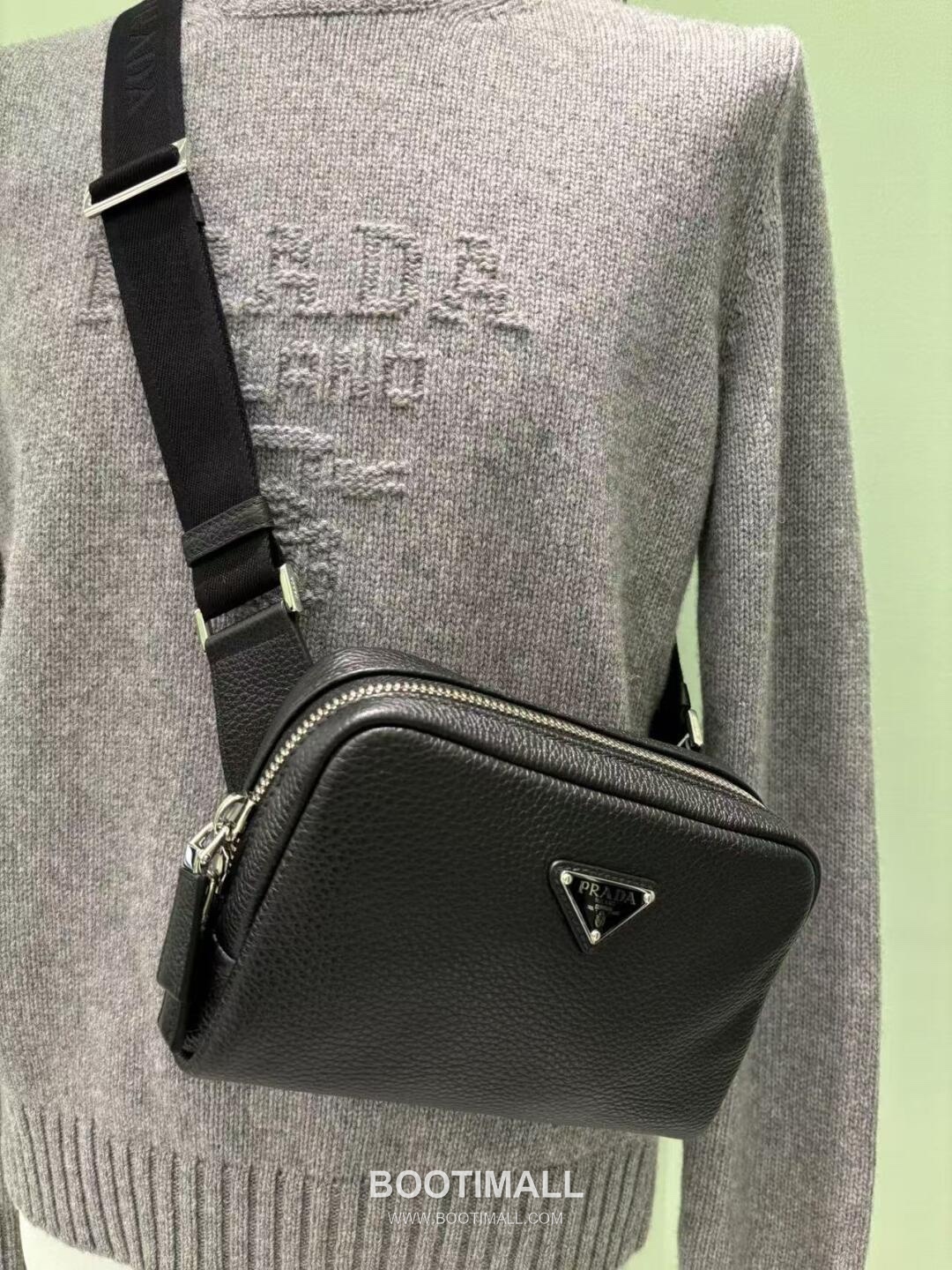 Prada Chest Bag Deerskin Leather Black Crossbody Bag 프라다 2VH181 체스트백 디어스킨 레더 블랙 크로스백 24cm 1