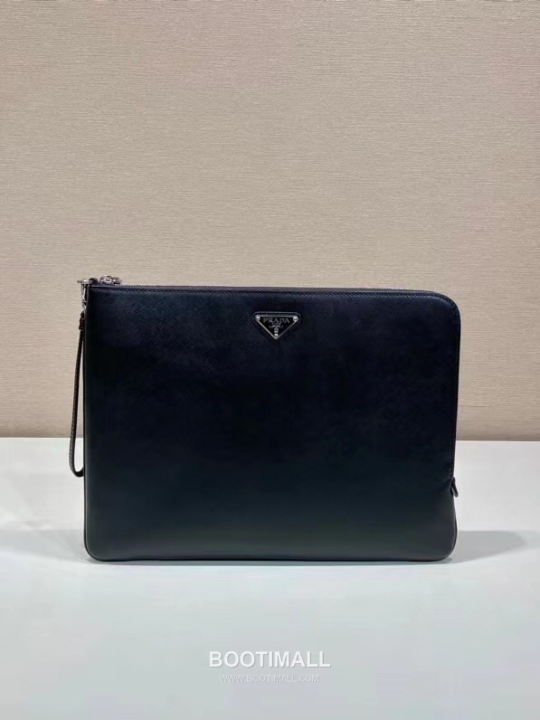 Prada Large Pouch Cross-Grain Calf Leather Black 프라다 2NH023 라지 파우치 크로스그레인 카프스킨 블랙 34cm 2