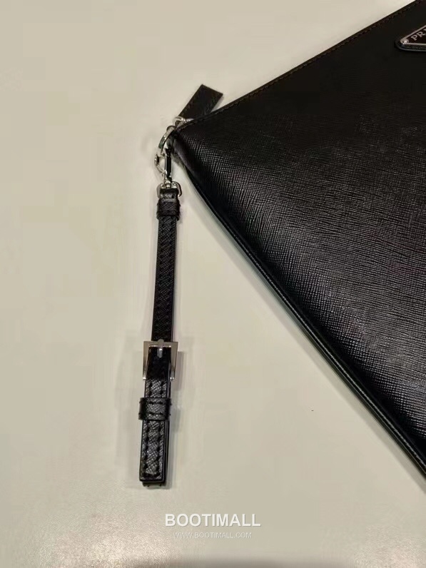 Prada Large Pouch Cross-Grain Calf Leather Black 프라다 2NH023 라지 파우치 크로스그레인 카프스킨 블랙 34cm 8