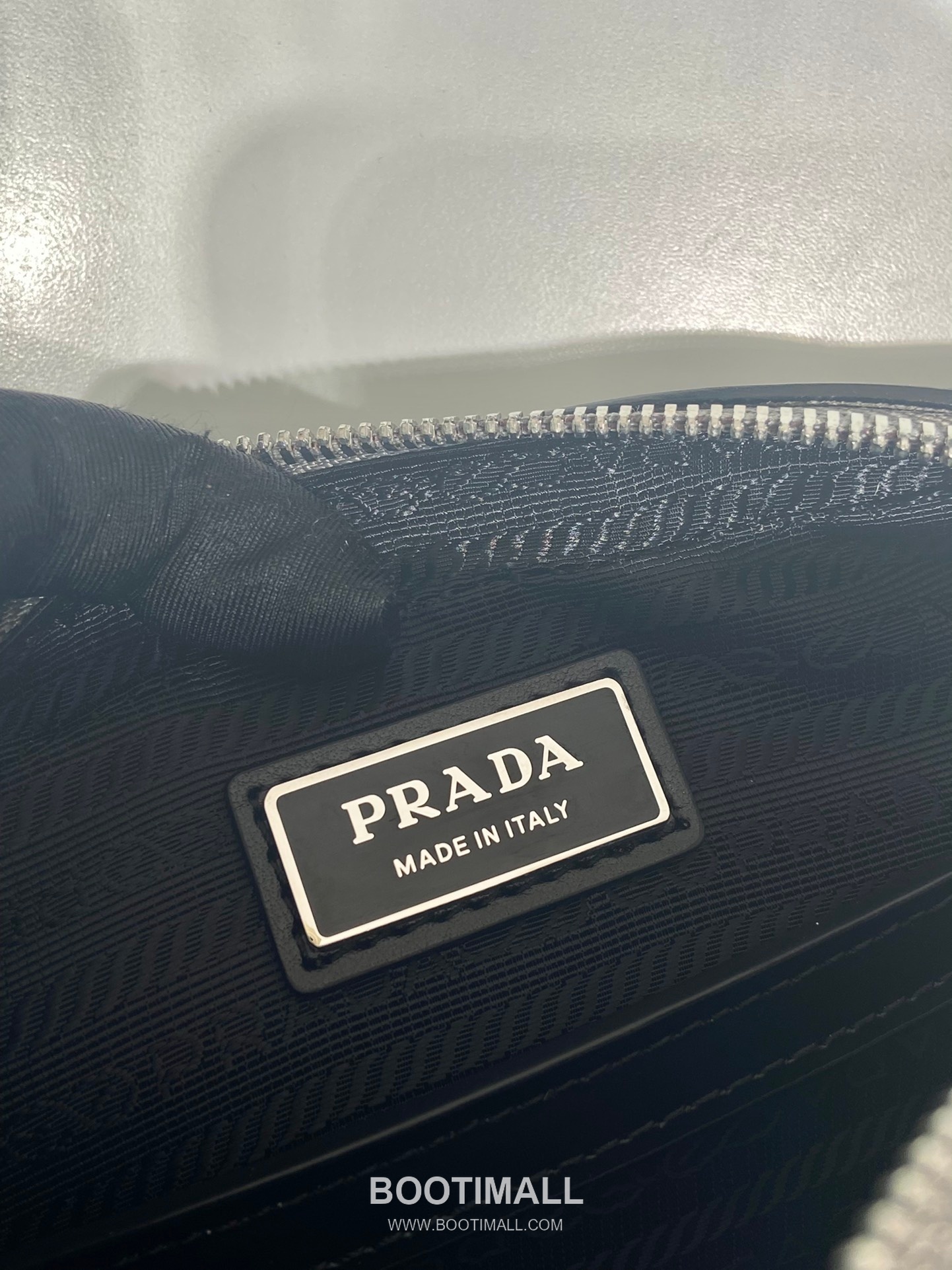 Prada Shoulder Bag Saffiano Leather Black 프라다 2VH170 숄더백 사피아노 레더 블랙 20cm 9