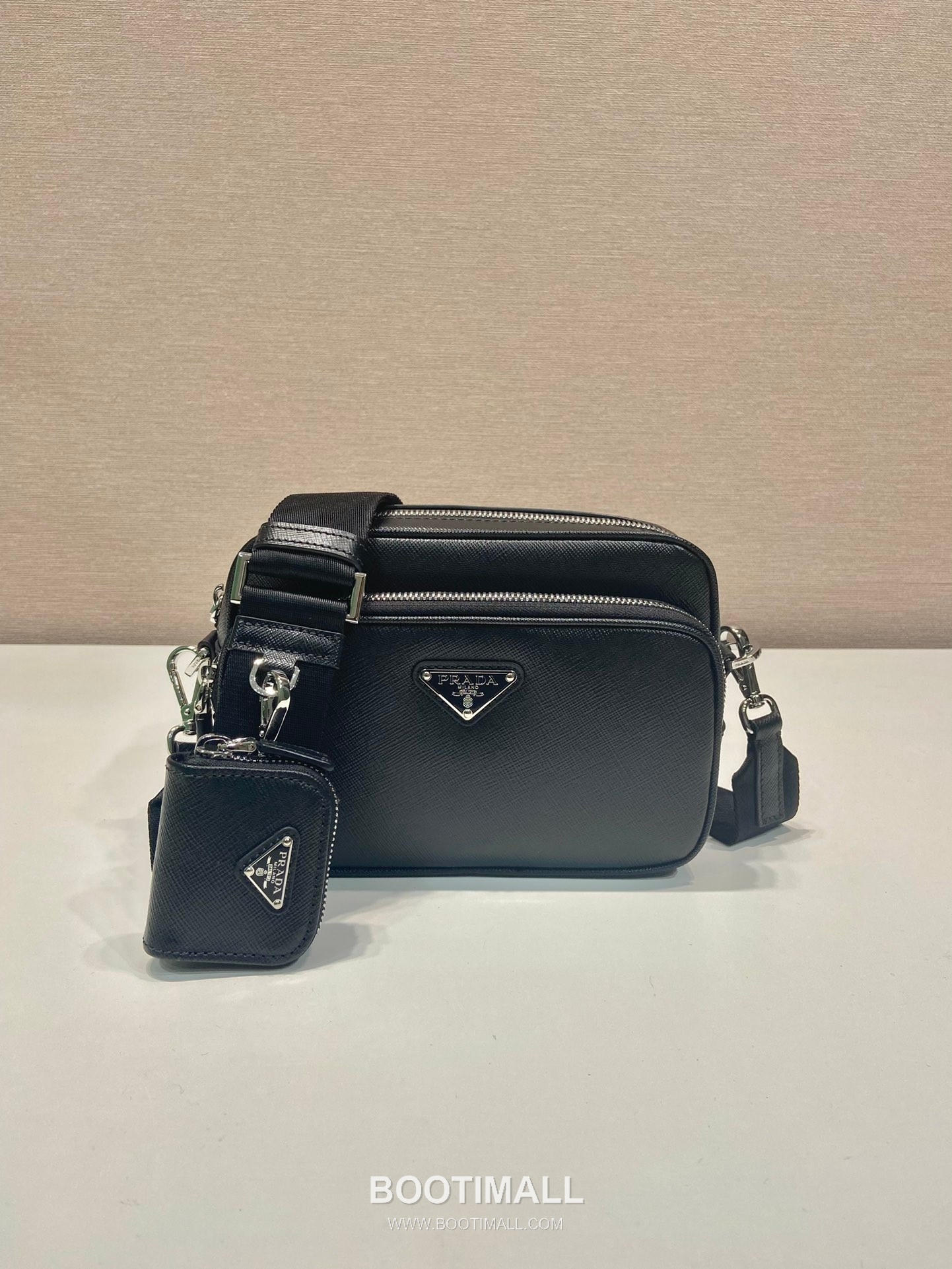 Prada Shoulder Bag Saffiano Leather Black 프라다 2VH170 숄더백 사피아노 레더 블랙 20cm 5
