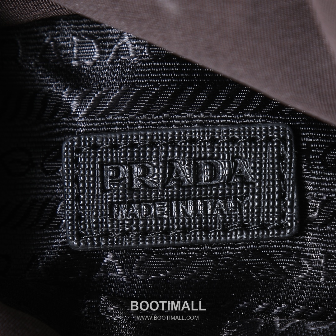 Prada Re-Nylon Phone Pouch Re-Nylon New Color 프라다 리나일론 폰 파우치 2ZH155 리나일론(재생 나일론) 뉴 컬러 18cm 9