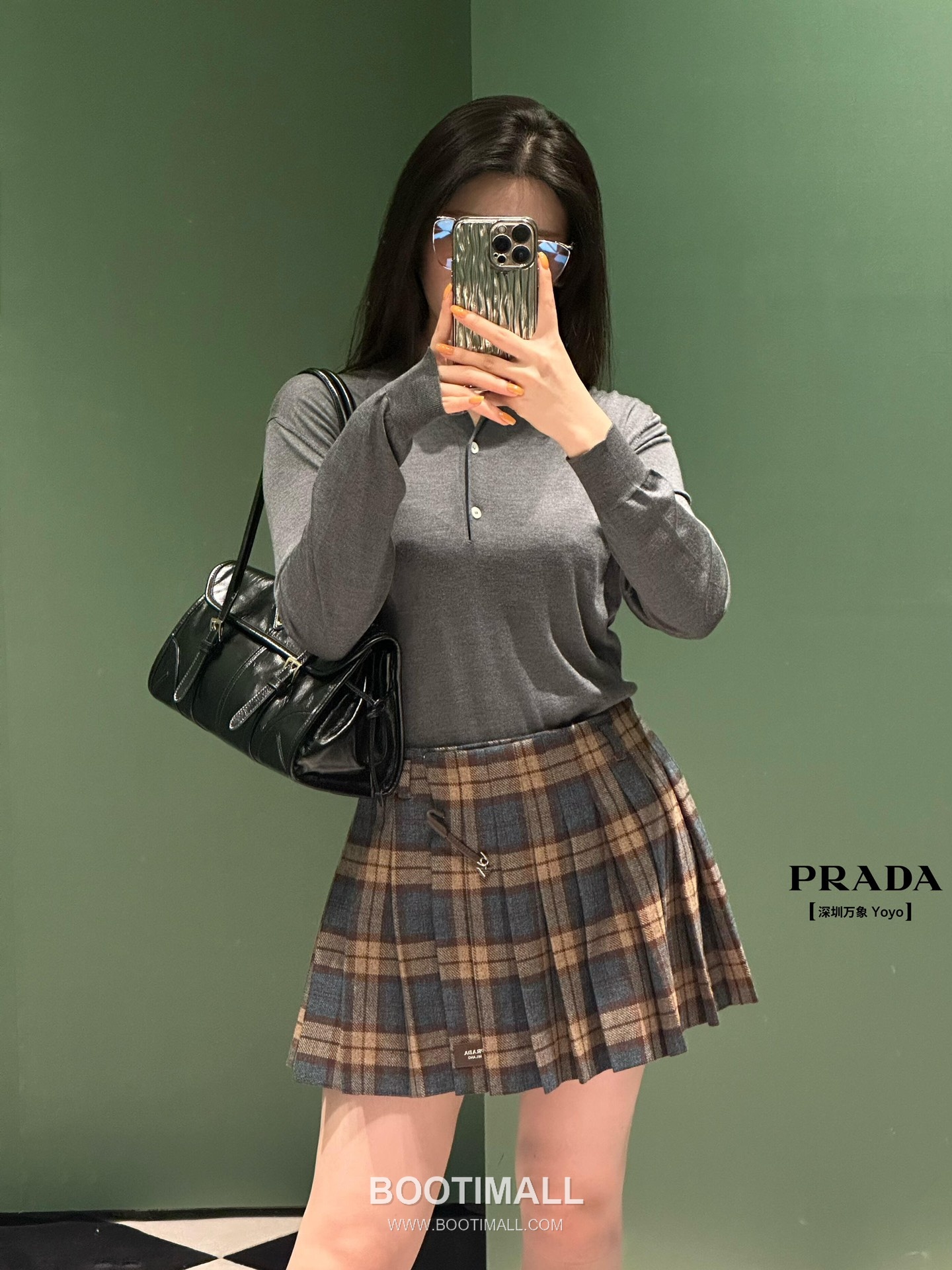Prada Soft Lux Bag Waxed Leather Black Shoulder Bag 프라다 소프트 럭스 백 1BD376 왁스드 레더 블랙 숄더백 31cm 4