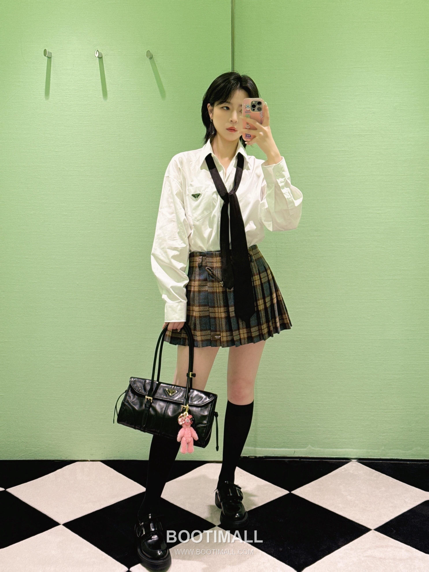 Prada Soft Lux Bag Waxed Leather Black Shoulder Bag 프라다 소프트 럭스 백 1BD376 왁스드 레더 블랙 숄더백 31cm 7