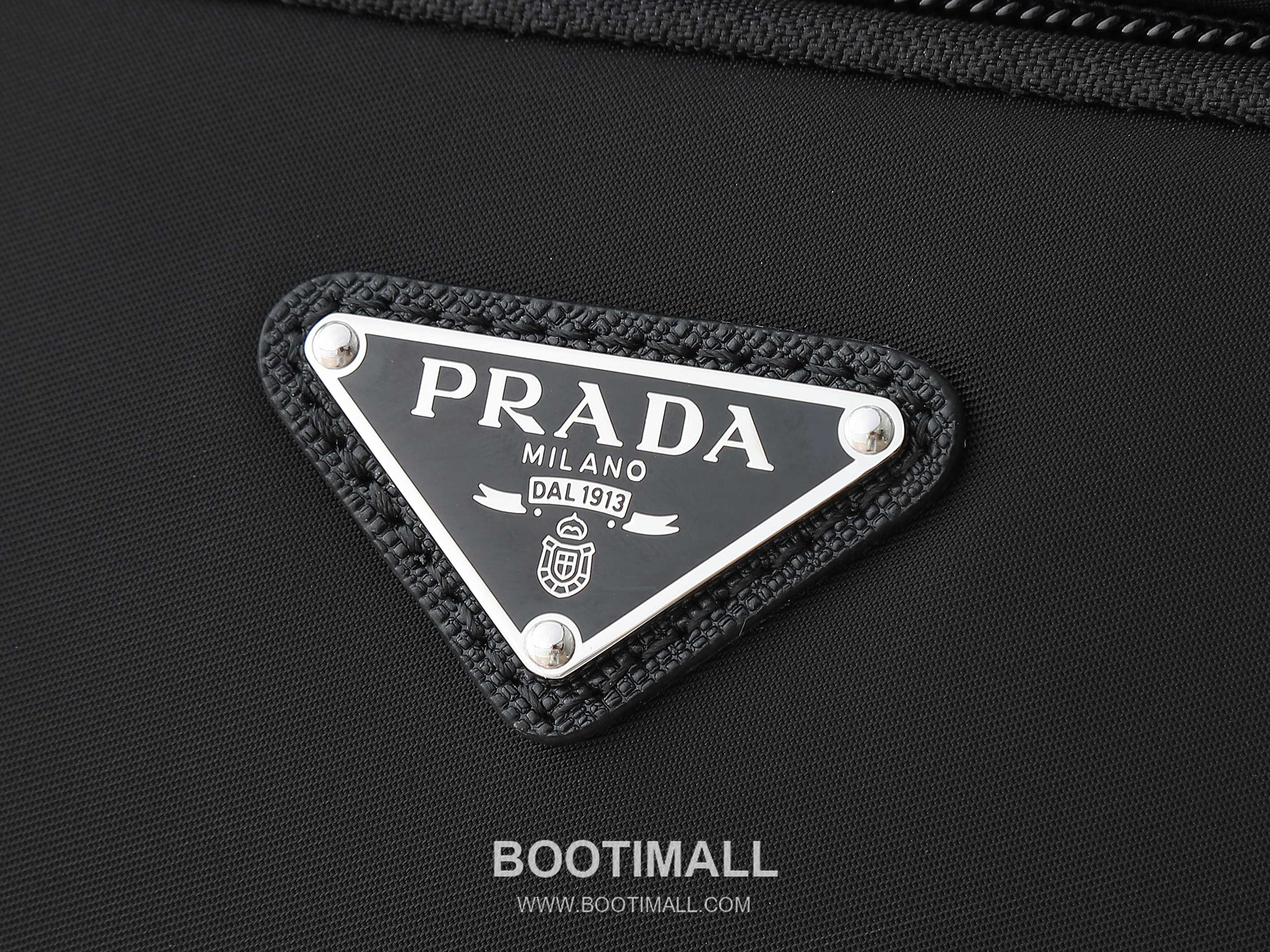 Prada Messenger Bag Re-Nylon, Saffiano Leather Black 프라다 2VH191 메신저백 라지 리나일론, 사피아노 레더 블랙 35cm 6