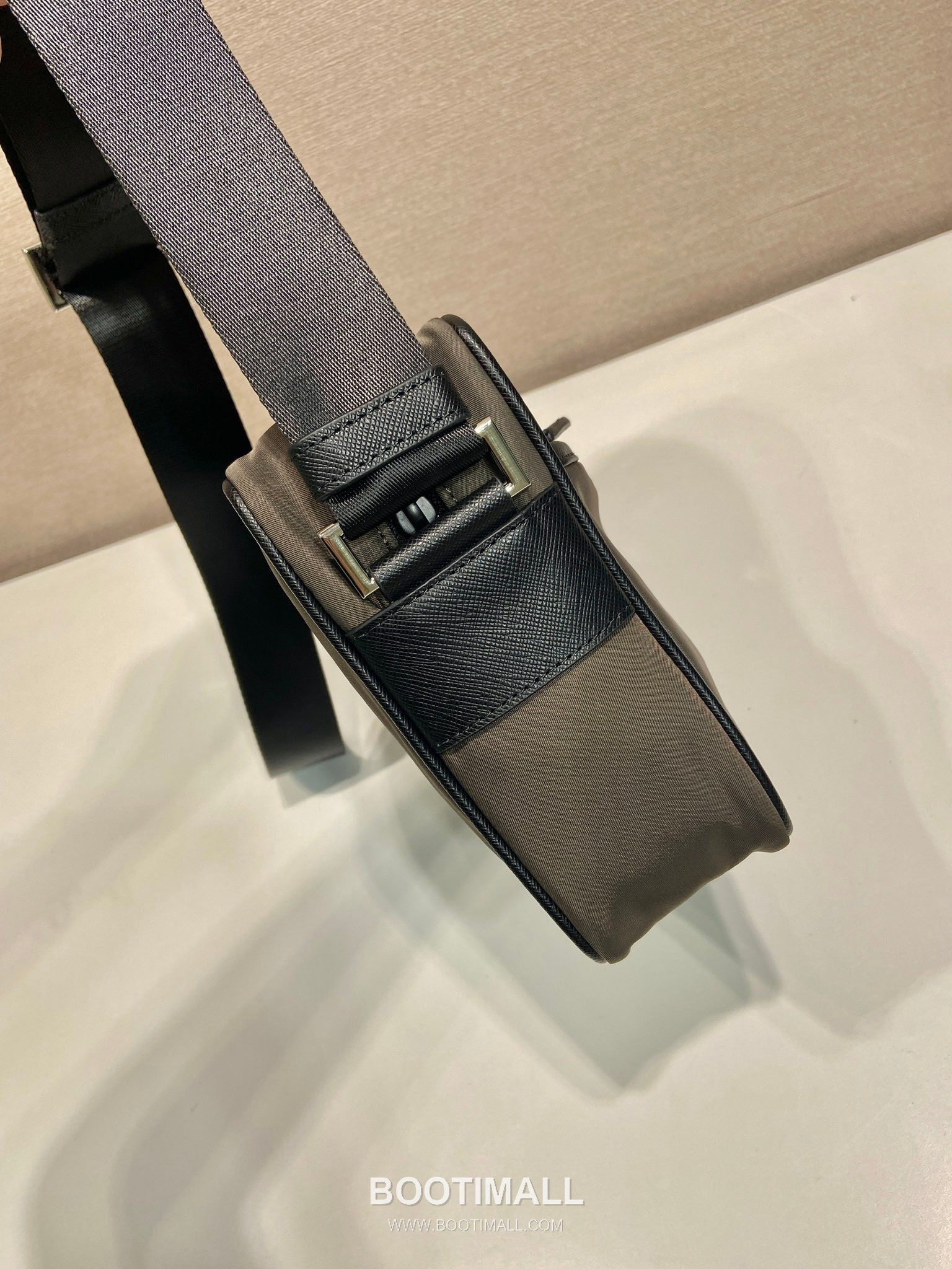 Prada Nylon Bag Nylon with Saffiano Leather Trim New Color Crossbody Bag 프라다 2VH048 나일론 백 나일론 + 사피아노 가죽 트리밍 신상 컬러 크로스백 23cm 4