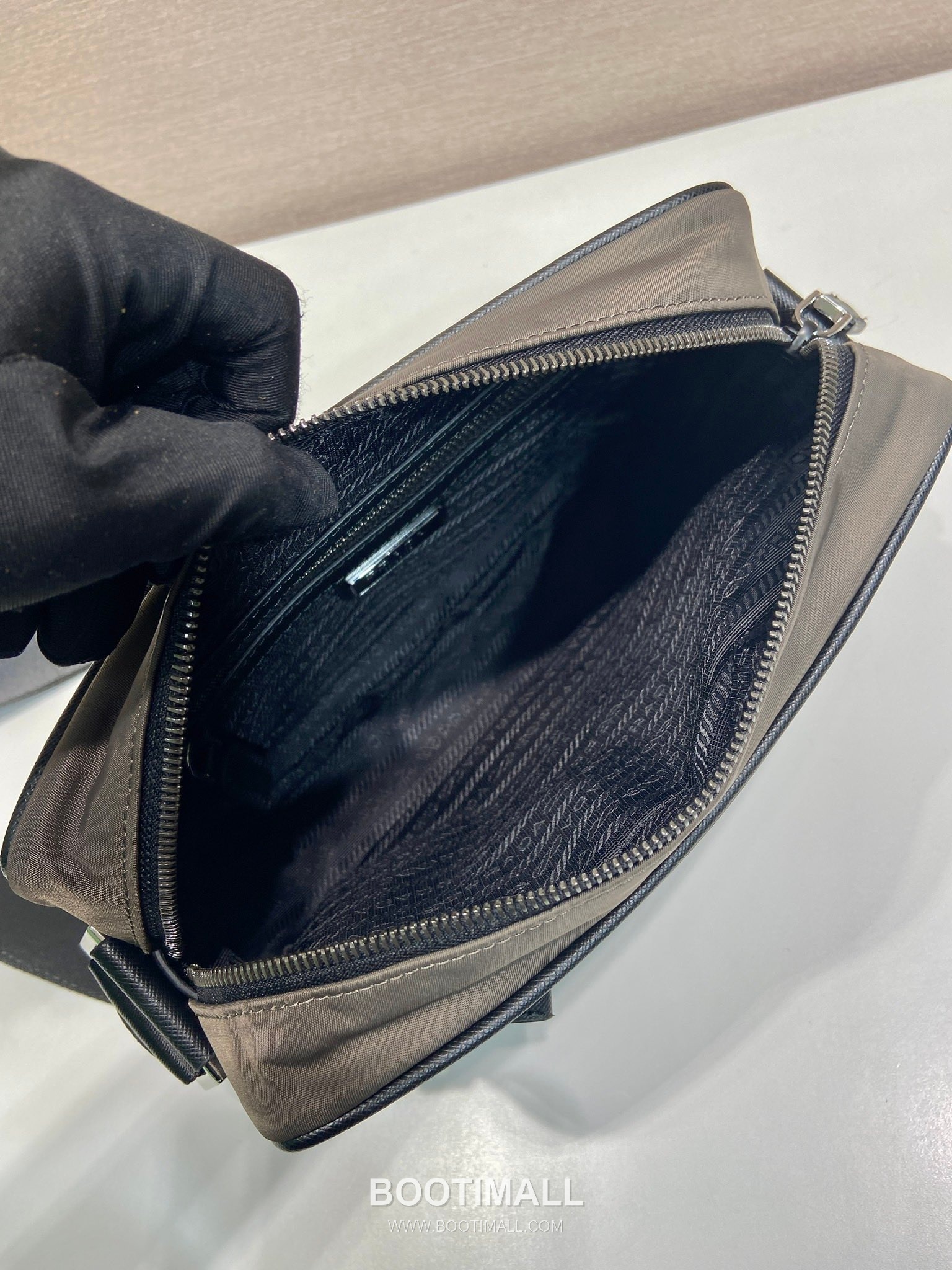 Prada Nylon Bag Nylon with Saffiano Leather Trim New Color Crossbody Bag 프라다 2VH048 나일론 백 나일론 + 사피아노 가죽 트리밍 신상 컬러 크로스백 23cm 8