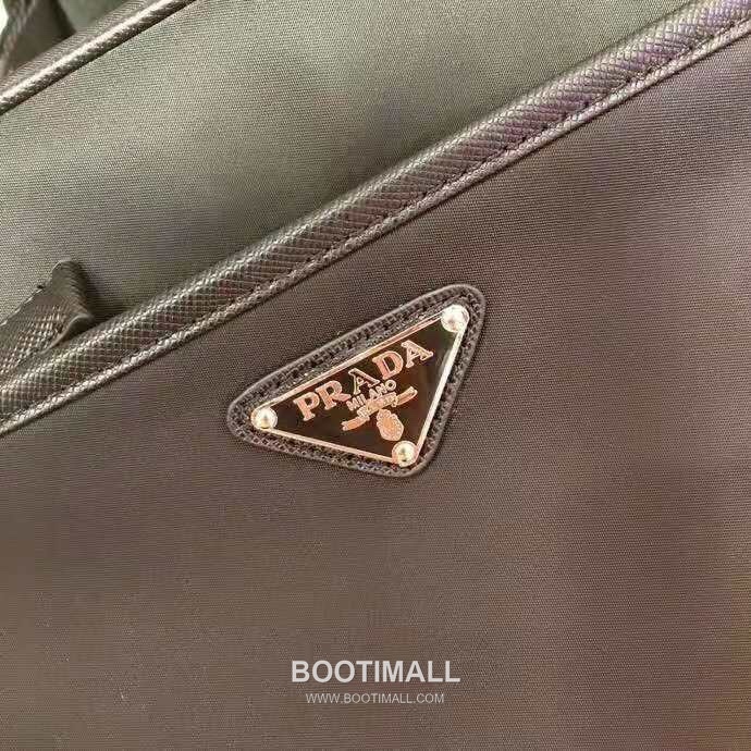 Prada Nylon Bag Nylon with Saffiano Leather Trim Black Crossbody Bag 프라다 2VH048 나일론 백 나일론 + 사피아노 가죽 트리밍 블랙 크로스백 23cm 6