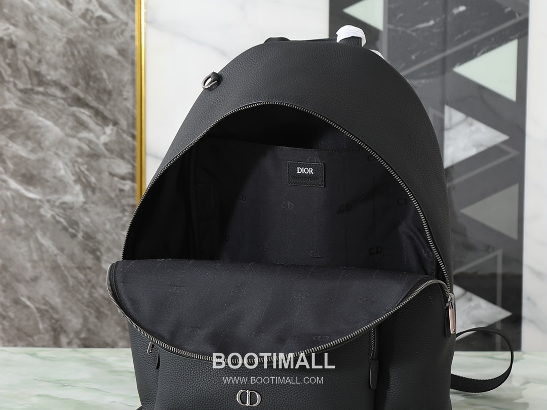 Dior CD Icon Backpack Matte Grained Calfskin Black 디올 CD 아이콘 백팩 1ICBA233ICO 무광 그레인드 카프스킨 블랙 40cm 7