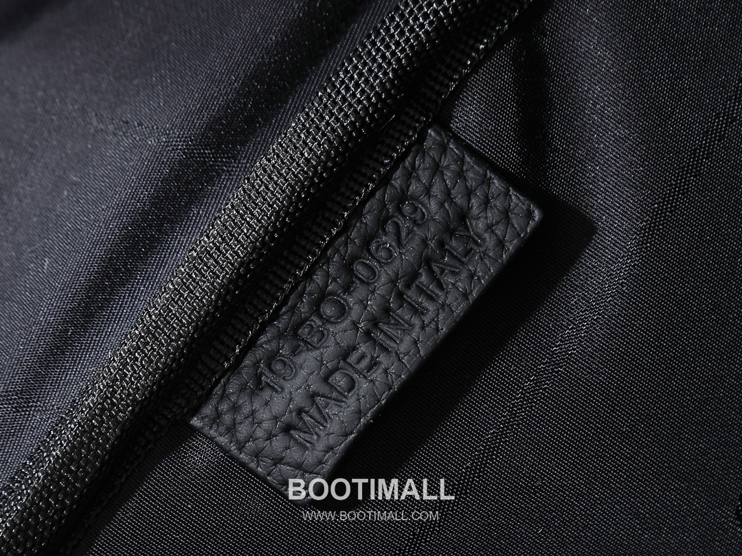 Dior CD Icon Backpack Matte Grained Calfskin Black 디올 CD 아이콘 백팩 1ICBA233ICO 무광 그레인드 카프스킨 블랙 40cm 9