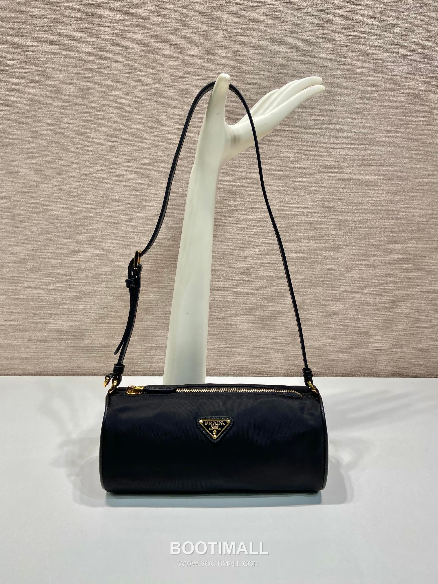 Prada Pouch Re-Nylon Black 프라다 1NE058 파우치 리나일론 블랙 22cm 2