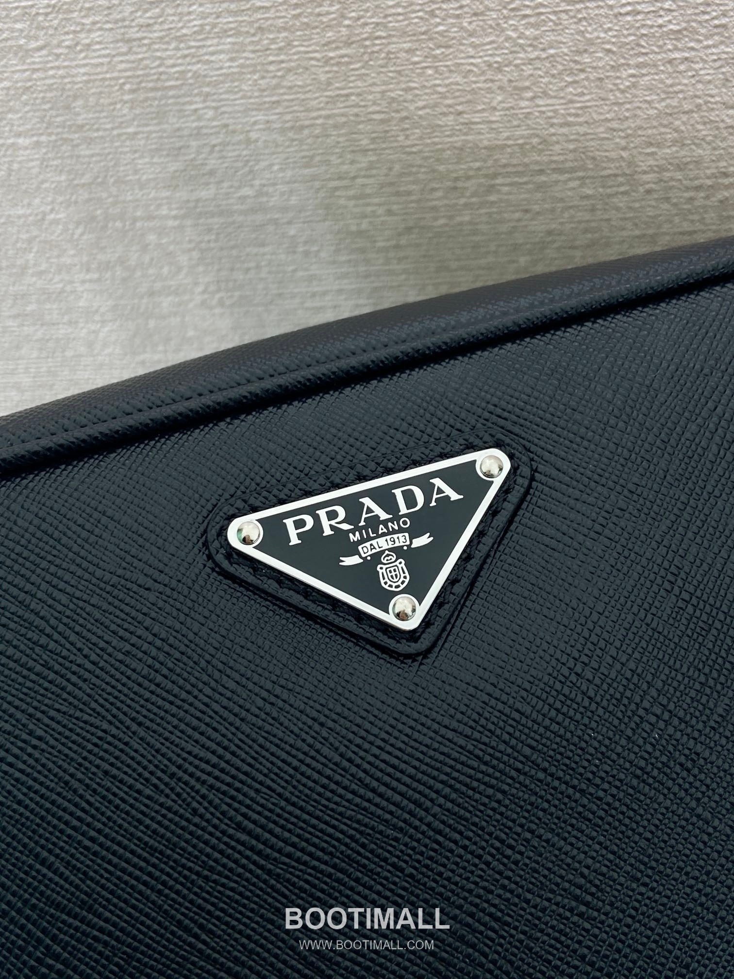 Prada Large Pouch Saffiano Leather Black 프라다 2NE065 라지 파우치 사피아노 레더 블랙 22.5cm 7