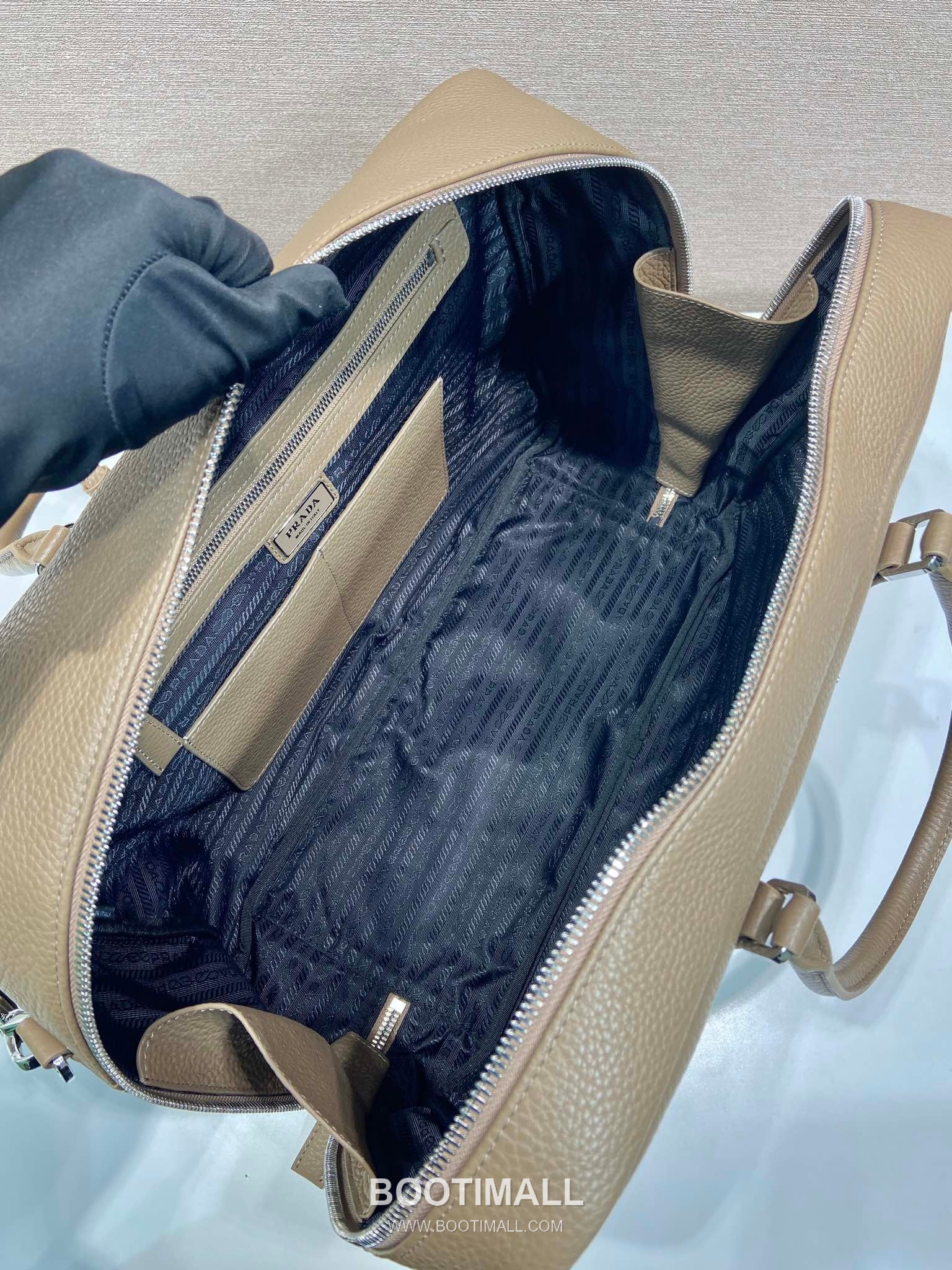 Prada Briefcase Deerskin-Embossed Cowhide Leather Black 프라다 2VE339 브리프케이스 디어스킨 엠보싱 소가죽 블랙 40cm 8