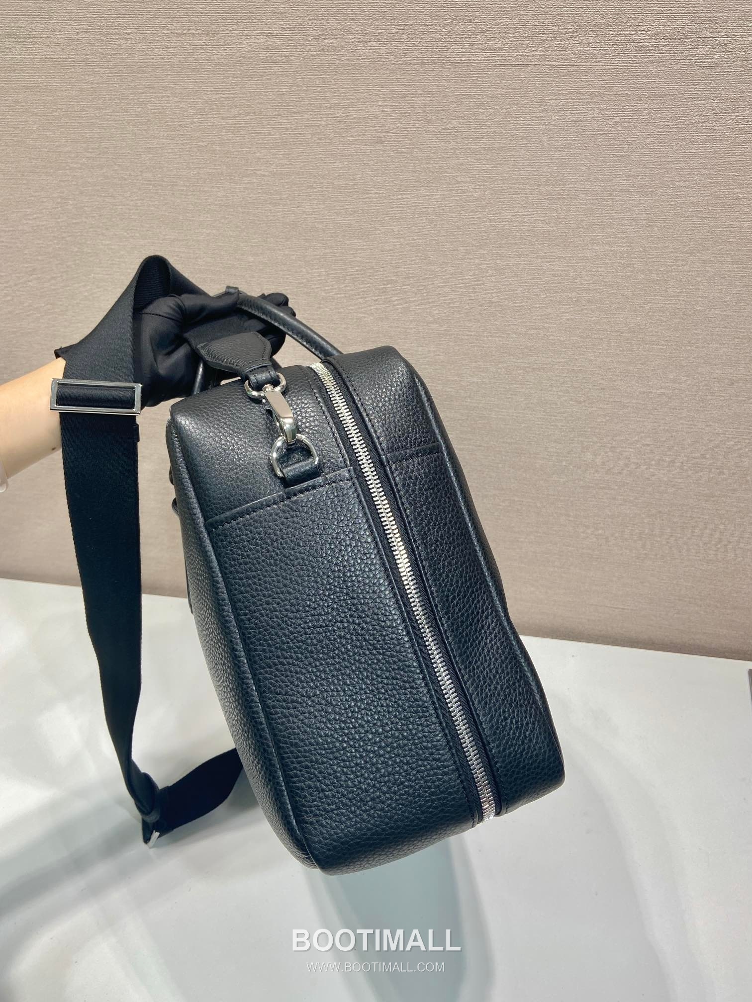 Prada Briefcase Deerskin-Embossed Cowhide Leather Black 프라다 2VE339 브리프케이스 디어스킨 엠보싱 소가죽 블랙 40cm 5