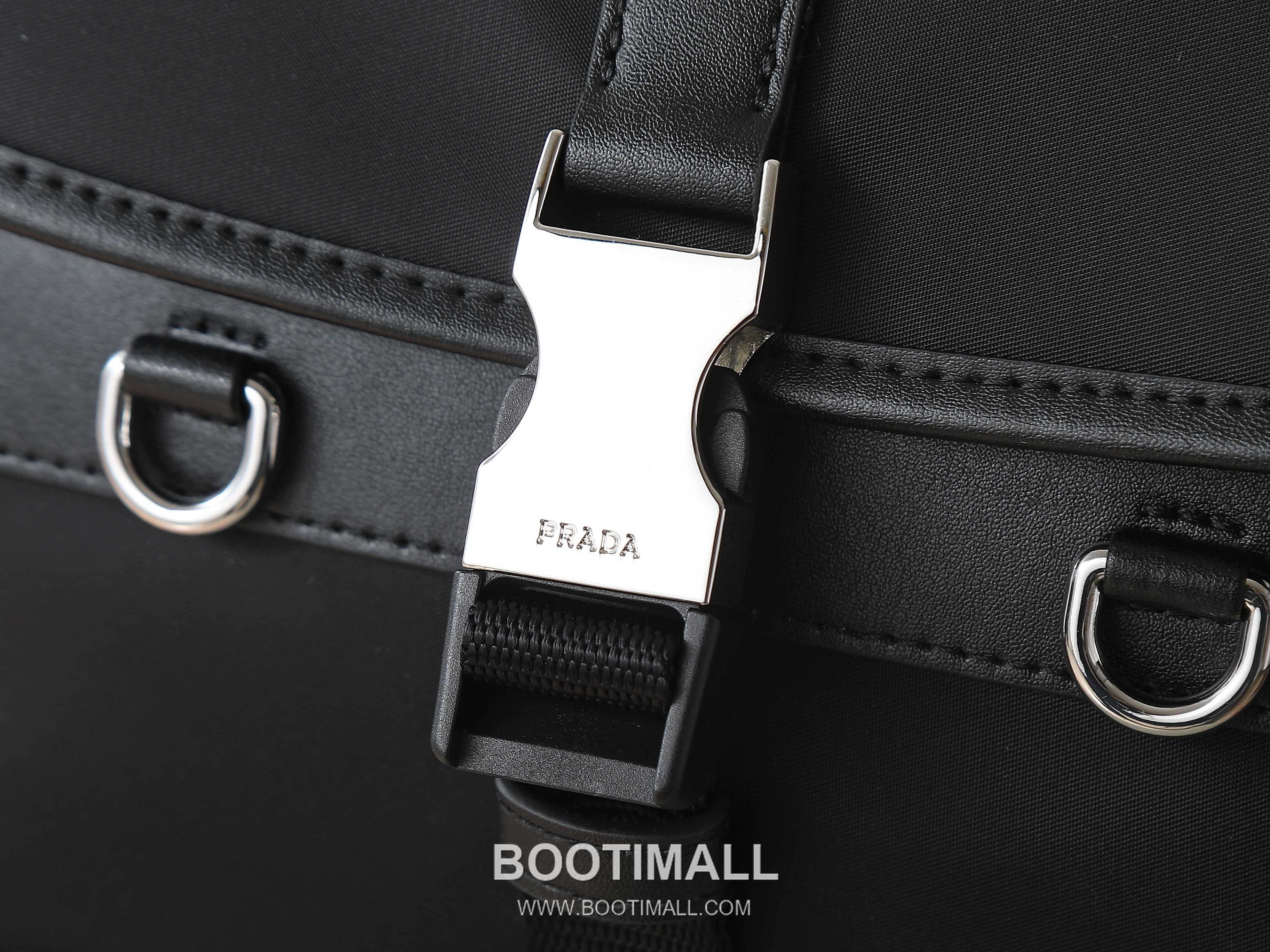 Prada Re-Nylon Phone Bag Re-Nylon, Leather Trim Black 프라다 리나일론 폰백 2ZT071 리나일론, 소가죽 트리밍 블랙 19cm 6