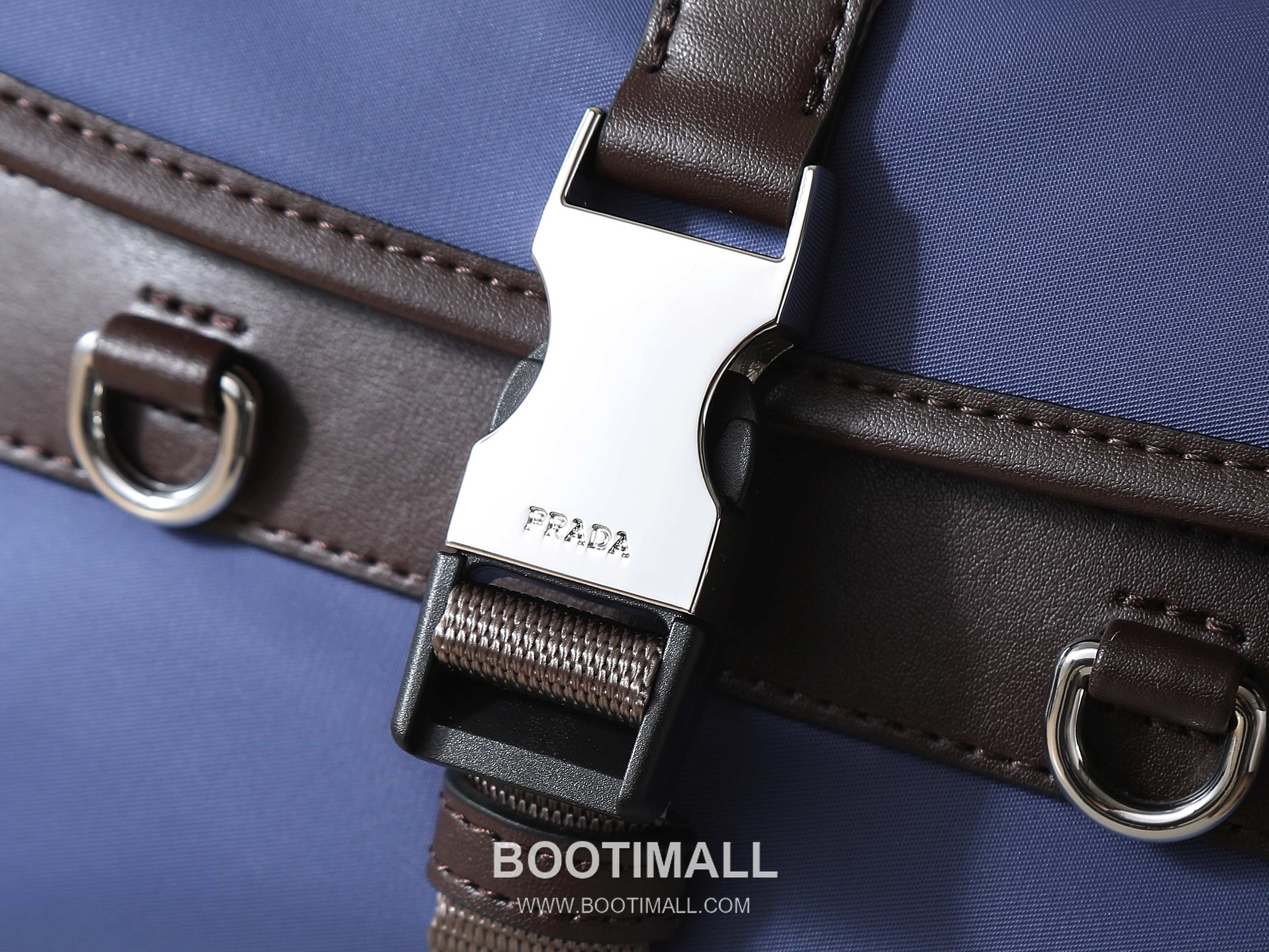 Prada Re-Nylon Phone Bag Re-Nylon, Leather Trim Black 프라다 리나일론 폰백 2ZT071 리나일론, 소가죽 트리밍 블랙 19cm 5