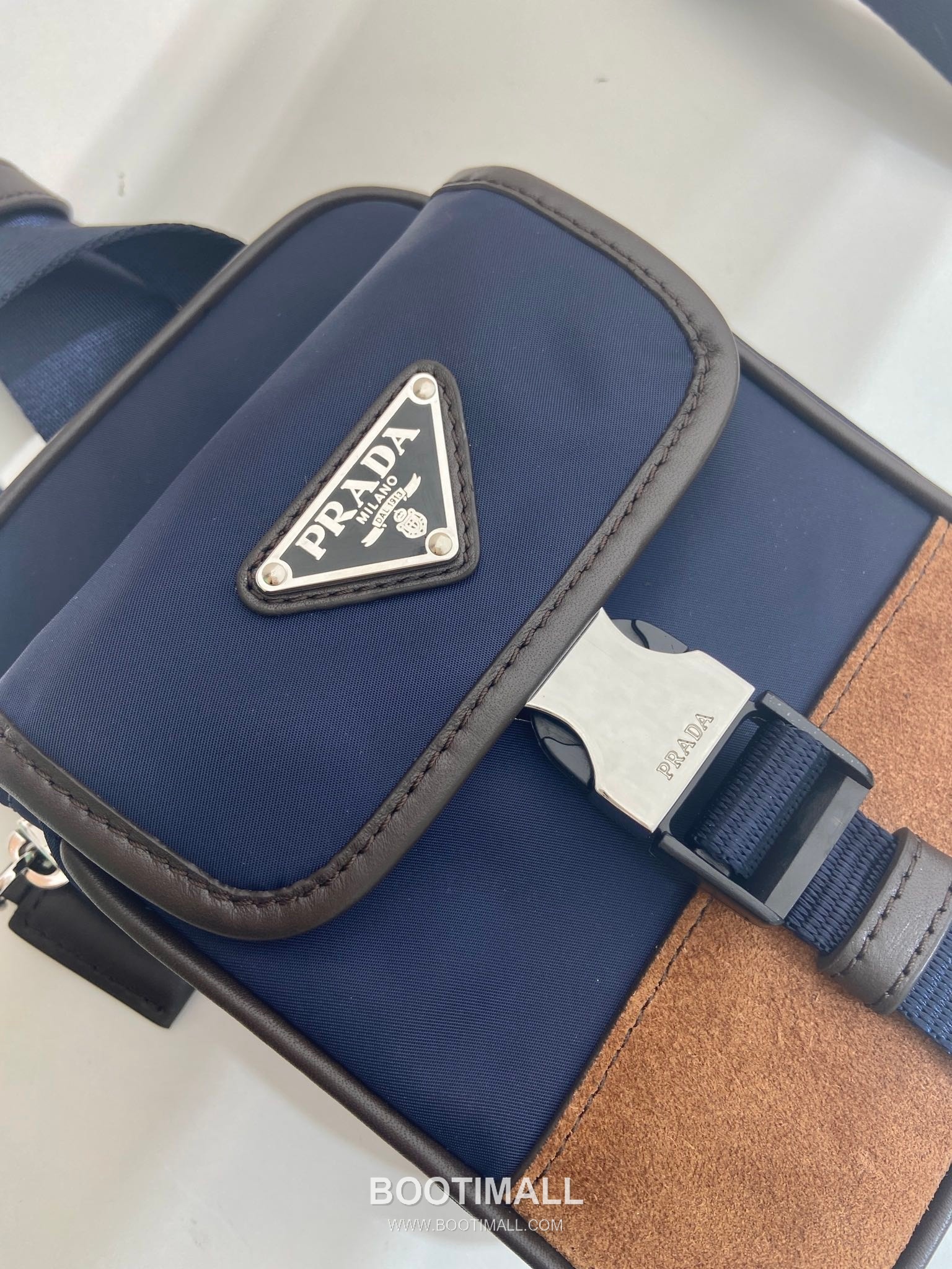 Prada Smartphone Chest Bag Re-Nylon, Saffiano Leather Black 프라다 스마트폰 체스트백 2ZH194 리나일론, 사피아노 레더 블랙 17cm 9