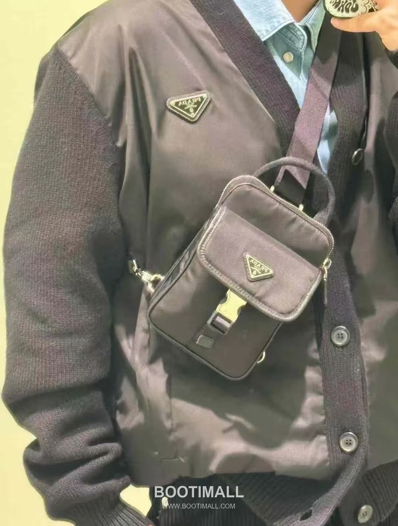 Prada Smartphone Chest Bag Re-Nylon, Saffiano Leather Black 프라다 스마트폰 체스트백 2ZH194 리나일론, 사피아노 레더 블랙 17cm 1