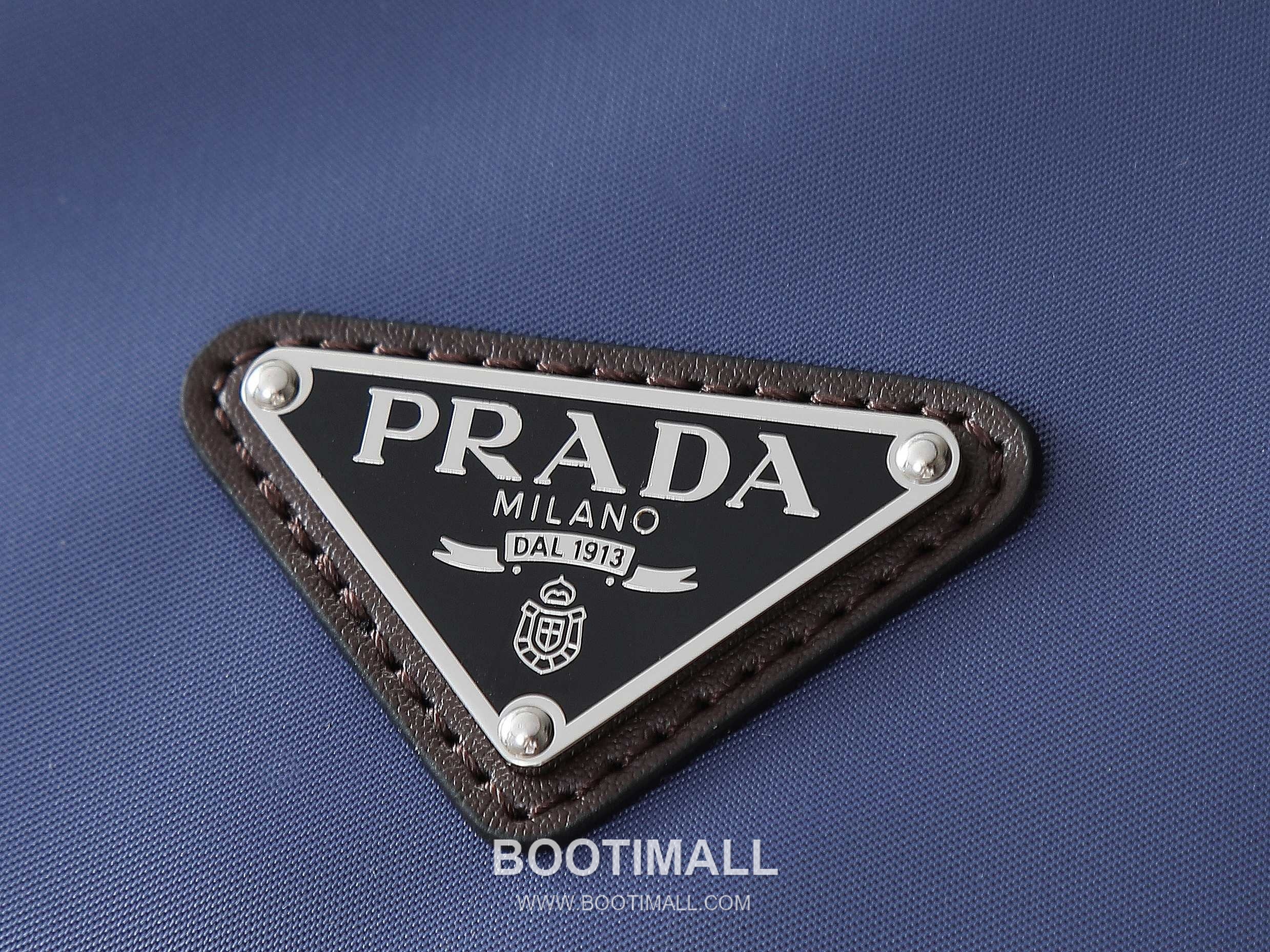 Prada Explore Flap Bag Recycled Nylon, Leather Trim Blue Crossbody Bag 프라다 익스플로어 플랩 백 2VD081 리사이클 나일론, 가죽 트리밍 블루 크로스백 26cm 4
