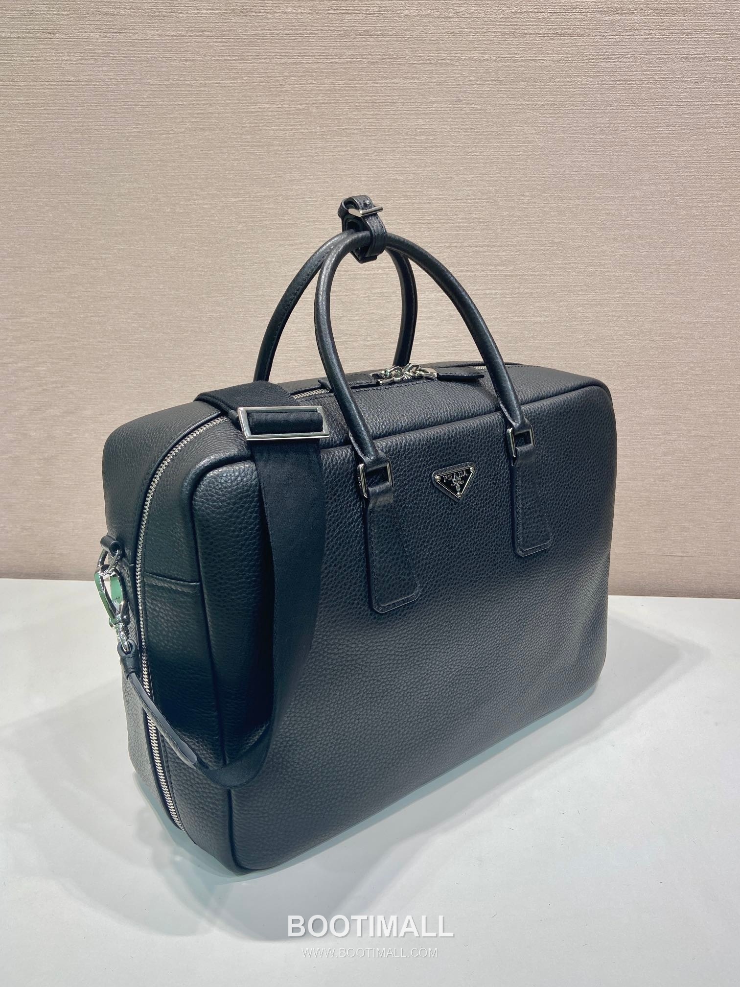 Prada Briefcase Deerskin-Embossed Cowhide Leather Black 프라다 2VE339 브리프케이스 디어스킨 엠보싱 소가죽 블랙 40cm 2
