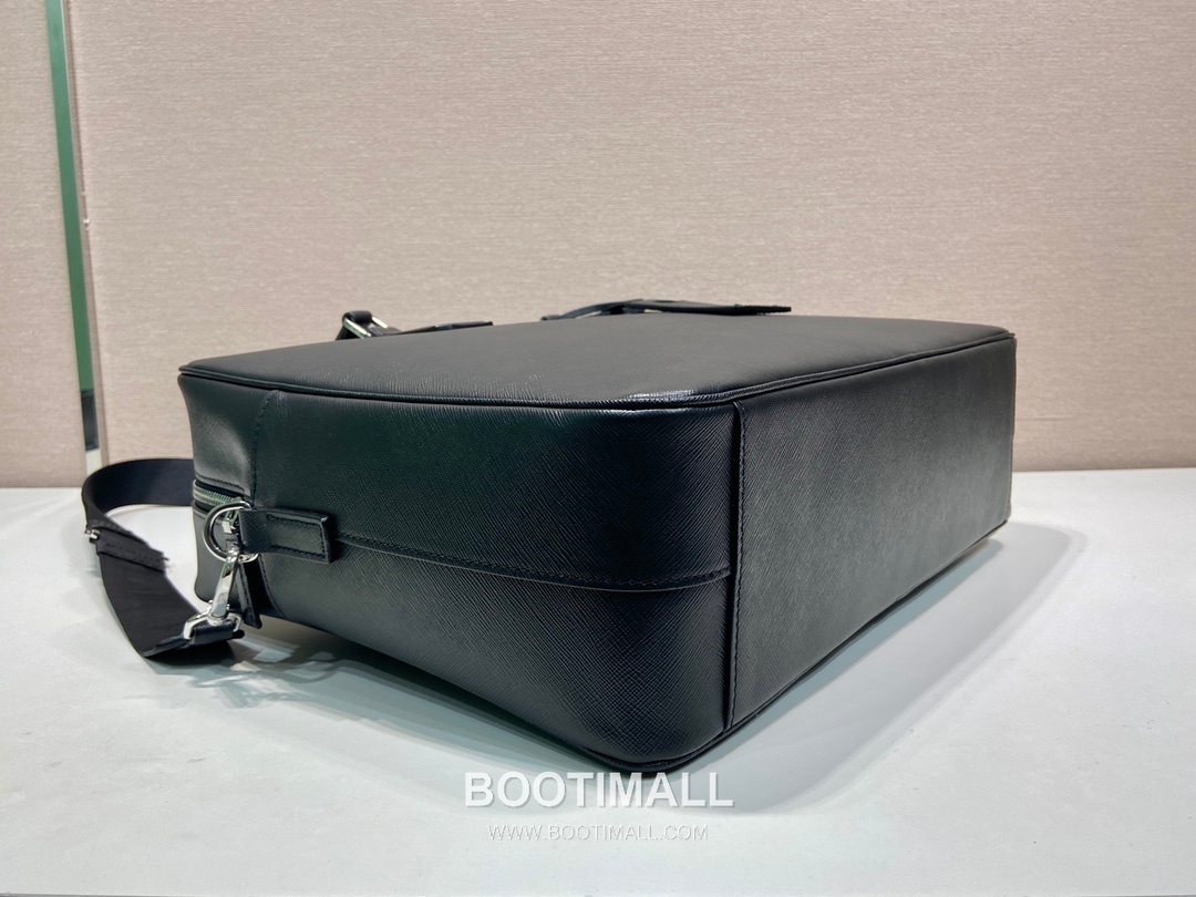 Prada Oversized Briefcase Cross-Grain Calf Leather Black 프라다 특대 브리프케이스 2VE026 크로스그레인 카프 레더 블랙 42cm 6