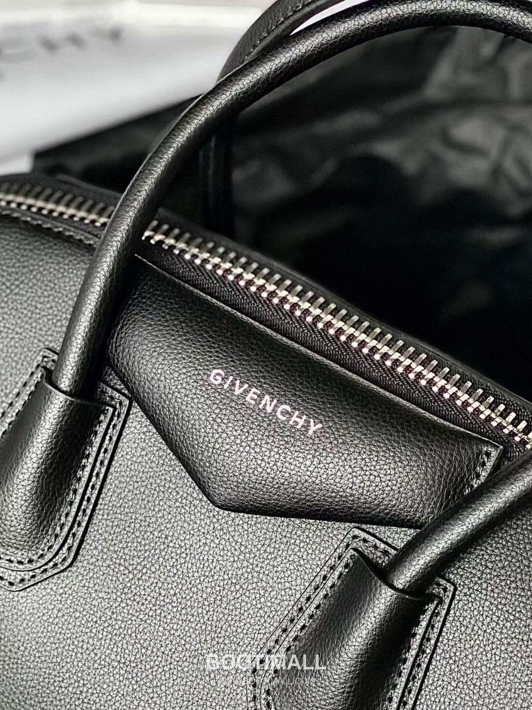Givenchy Antigona Tote Small Grained Leather Silver Tote Bag 지방시 안티고나 토트 스몰 그레인드 레더 실버 토트백 23cm 5