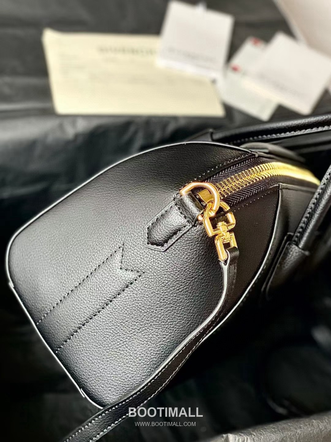 Givenchy Antigona Tote Small Grained Leather Silver Tote Bag 지방시 안티고나 토트 스몰 그레인드 레더 실버 토트백 23cm 3