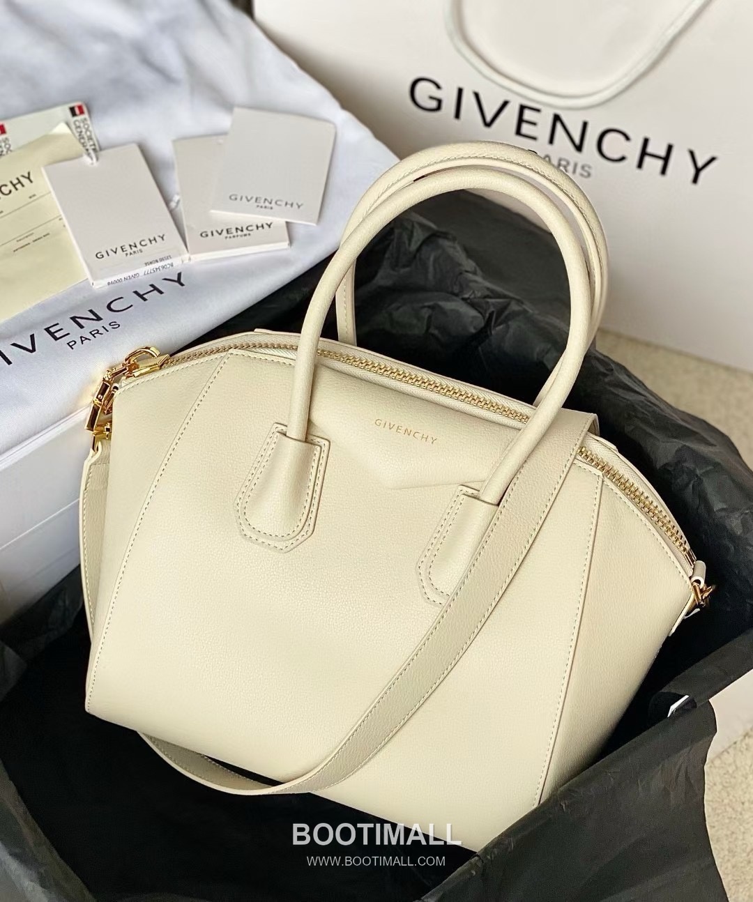 Givenchy Antigona Tote Grained Calfskin Black Tote Bag 지방시 안티고나 토트 그레인드 카프스킨 블랙 토트백 34cm 1