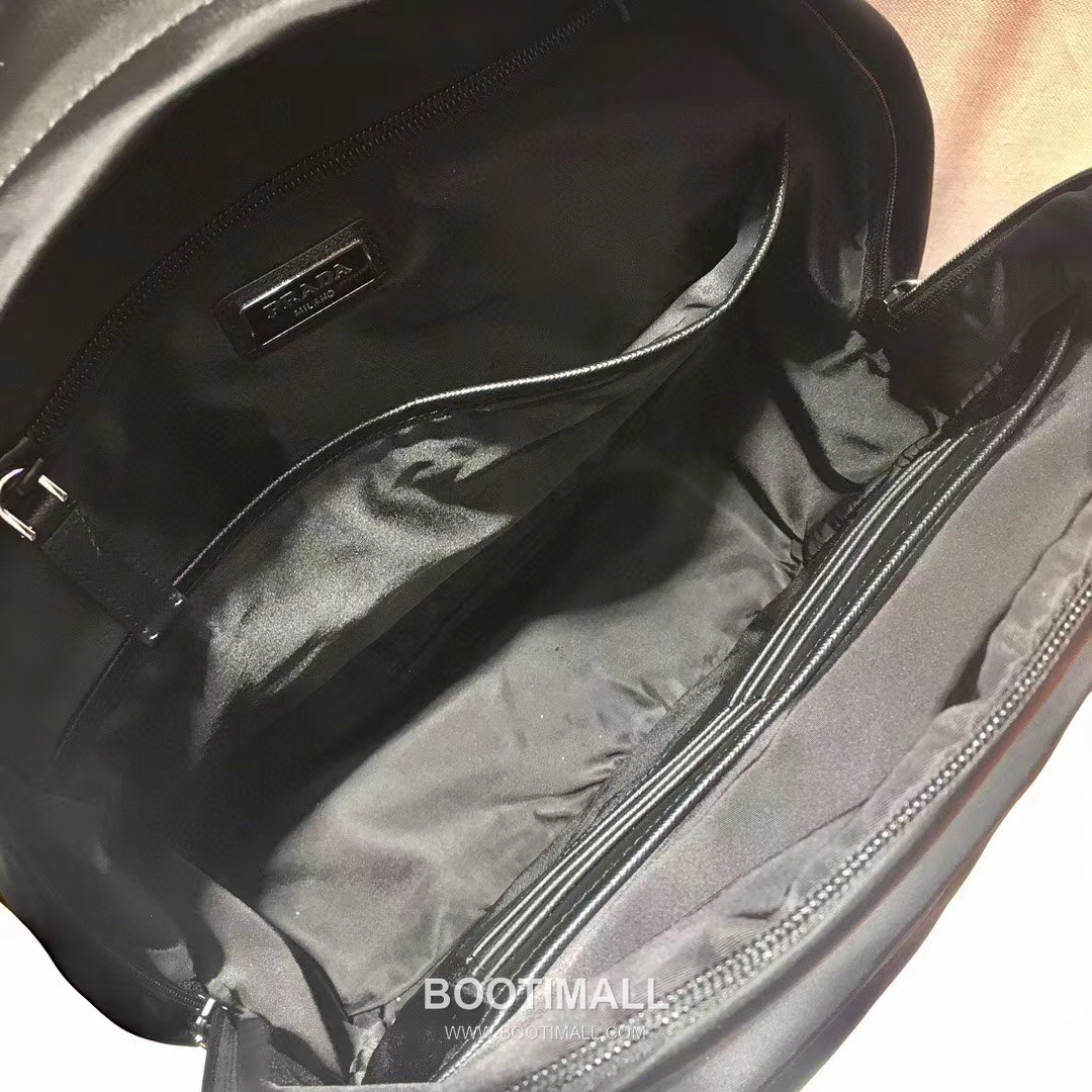 Prada Backpack Nylon, Saffiano Leather Trim Black 프라다 2VZ048 백팩 나일론, 사피아노 가죽 트리밍 블랙 43.5cm 8