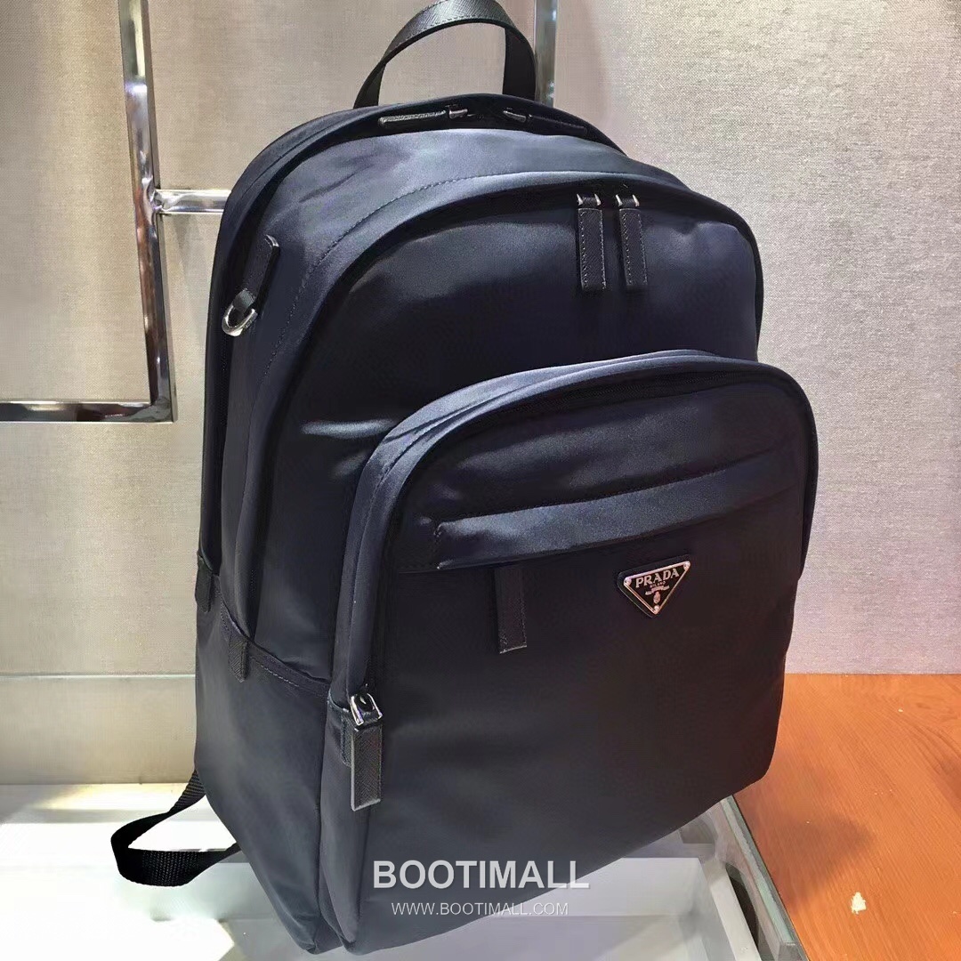 Prada Backpack Nylon, Saffiano Leather Trim Black 프라다 2VZ048 백팩 나일론, 사피아노 가죽 트리밍 블랙 43.5cm 2