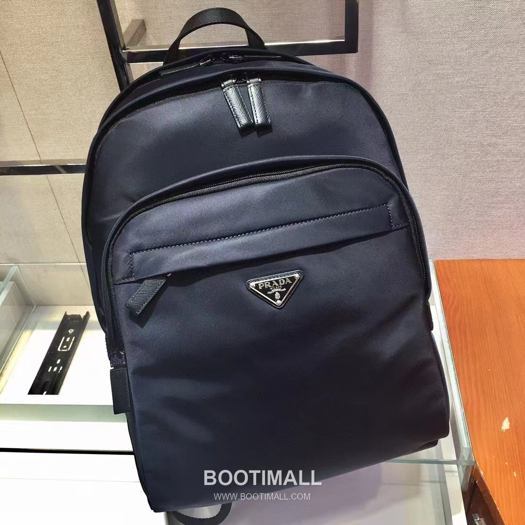 Prada Backpack Nylon, Saffiano Leather Trim Black 프라다 2VZ048 백팩 나일론, 사피아노 가죽 트리밍 블랙 43.5cm 3