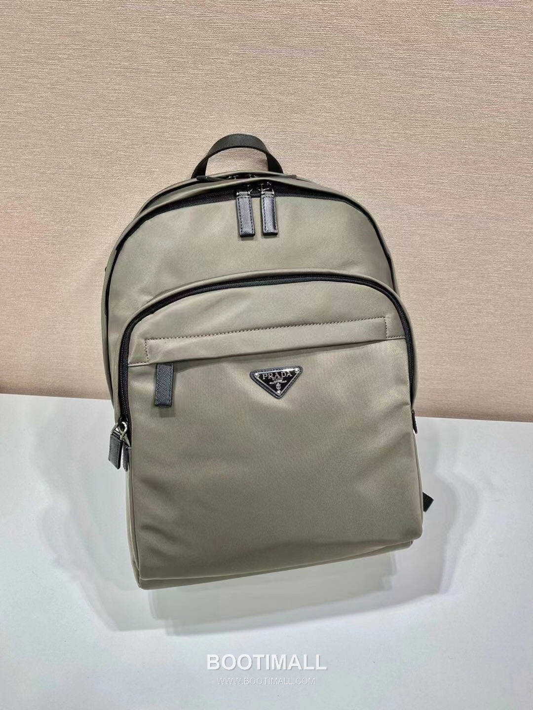 Prada Backpack Nylon, Saffiano Leather Trim Black 프라다 2VZ048 백팩 나일론, 사피아노 가죽 트리밍 블랙 43.5cm 3