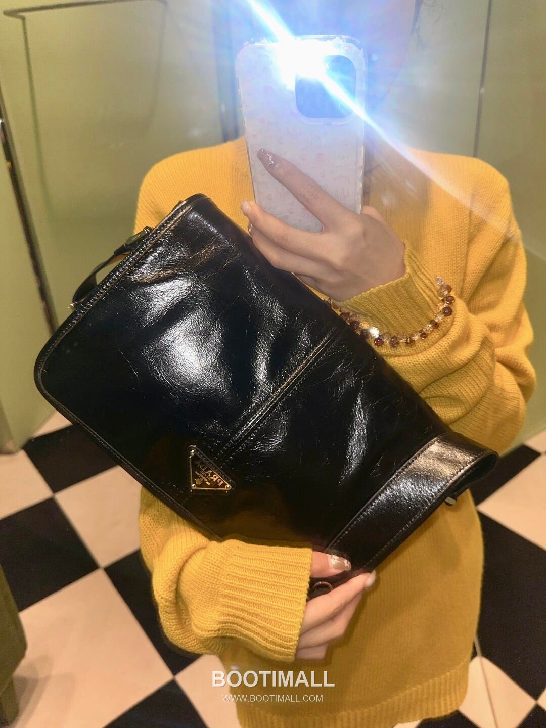 Prada Messenger Bag Waxed Leather Black 프라다 2VD073 메신저백 왁스 레더 블랙 30cm 2