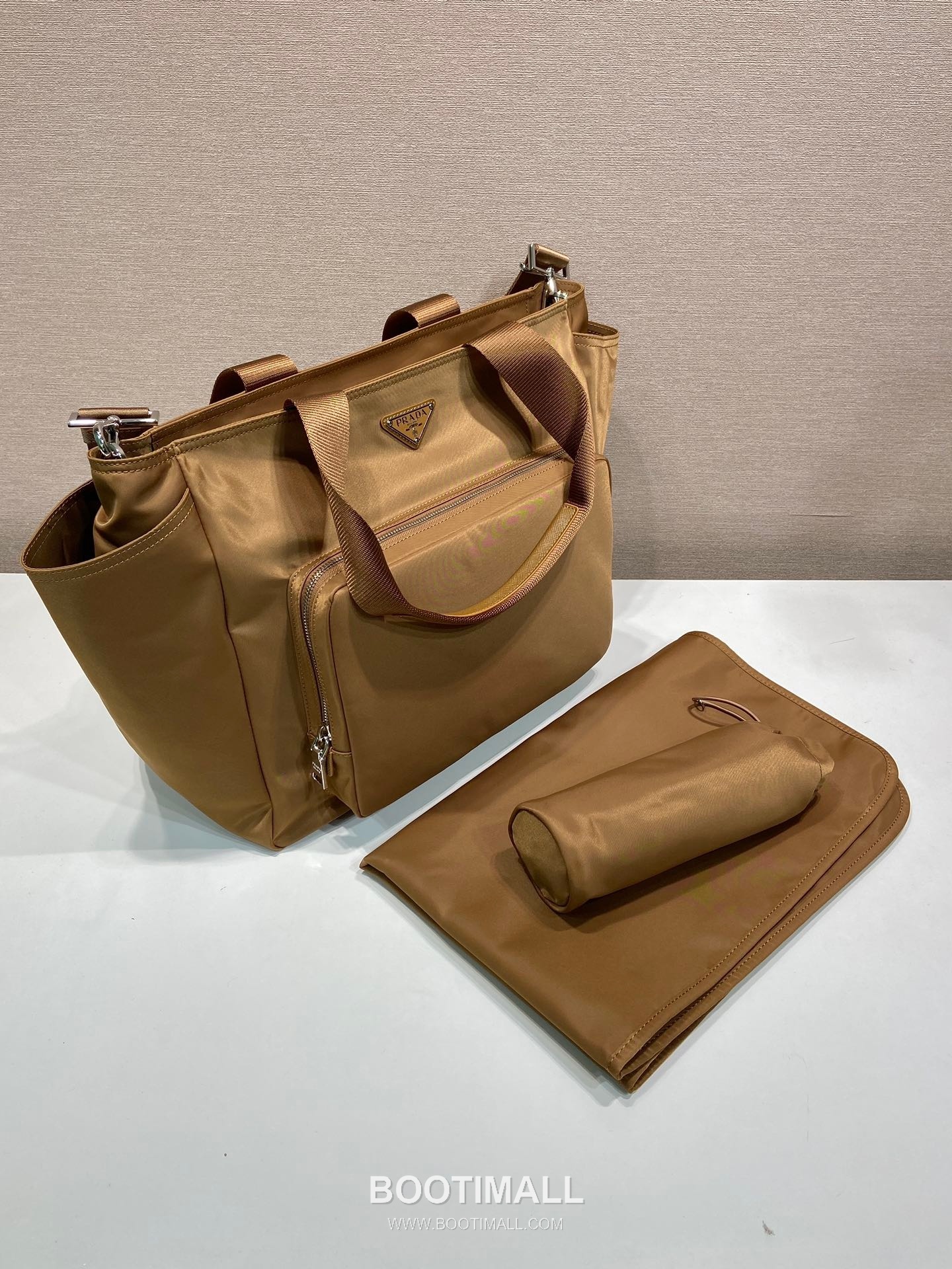 Prada Classic Mommy Bag Nylon Brandy Tote Bag 프라다 클래식 맘미 백 나일론 브랜디 토트백 35cm 4