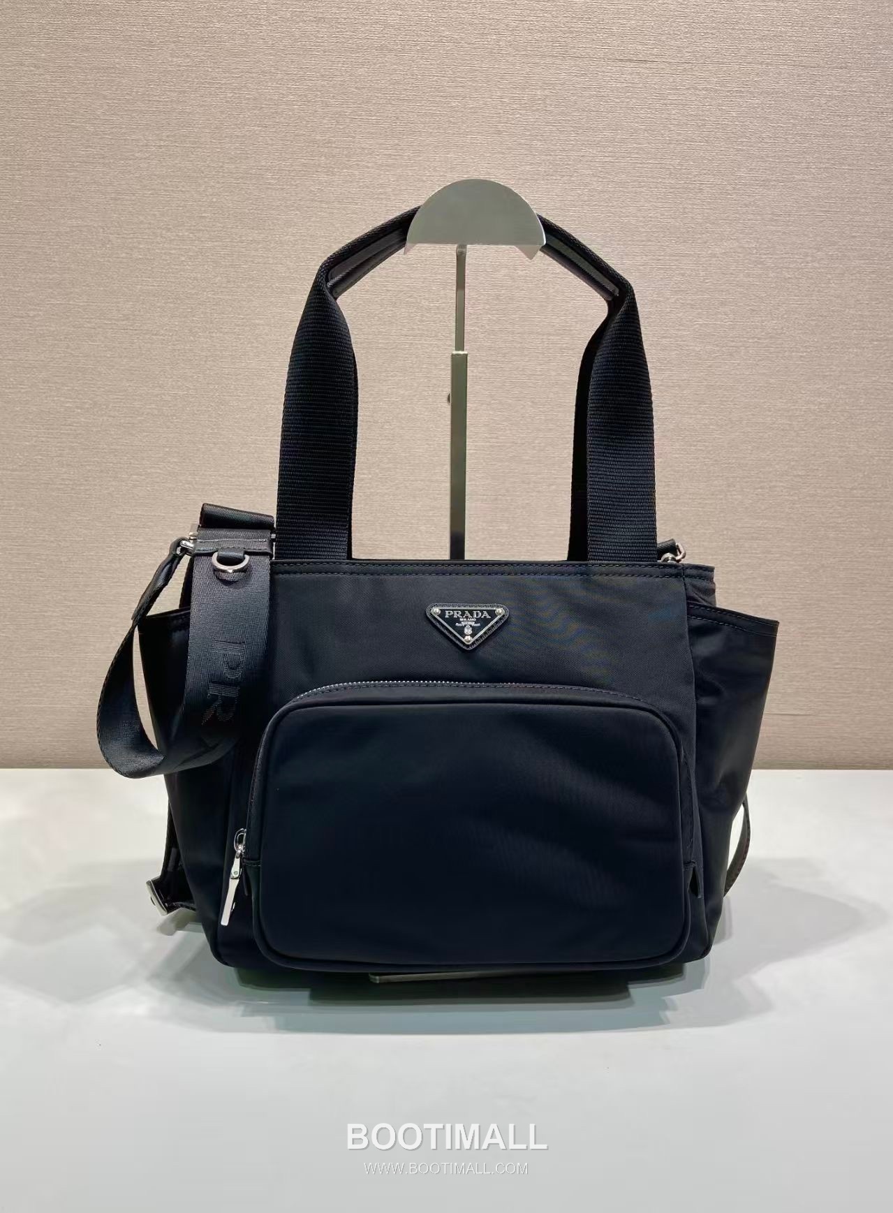 Prada Re-Nylon Tote Bag Re-Nylon Black 프라다 리나일론 토트백 1BG582 리나일론 블랙 26cm 3