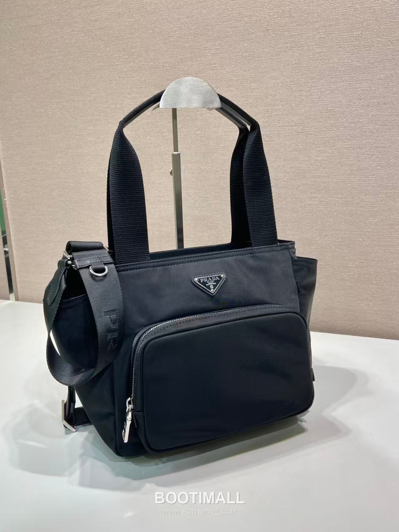 Prada Re-Nylon Tote Bag Re-Nylon Black 프라다 리나일론 토트백 1BG582 리나일론 블랙 26cm 4