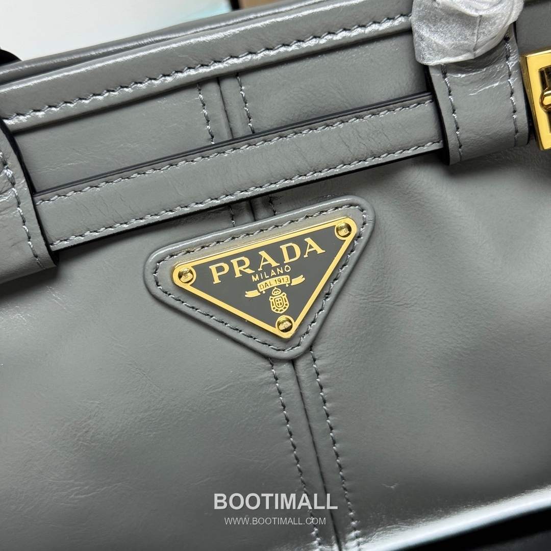 Prada Soft Lux Mini Bag Oiled Wax Leather Black Top Handle Bag 프라다 소프트 럭스 미니 백 오일드 왁스 레더 블랙 탑핸들백 23.5cm 5
