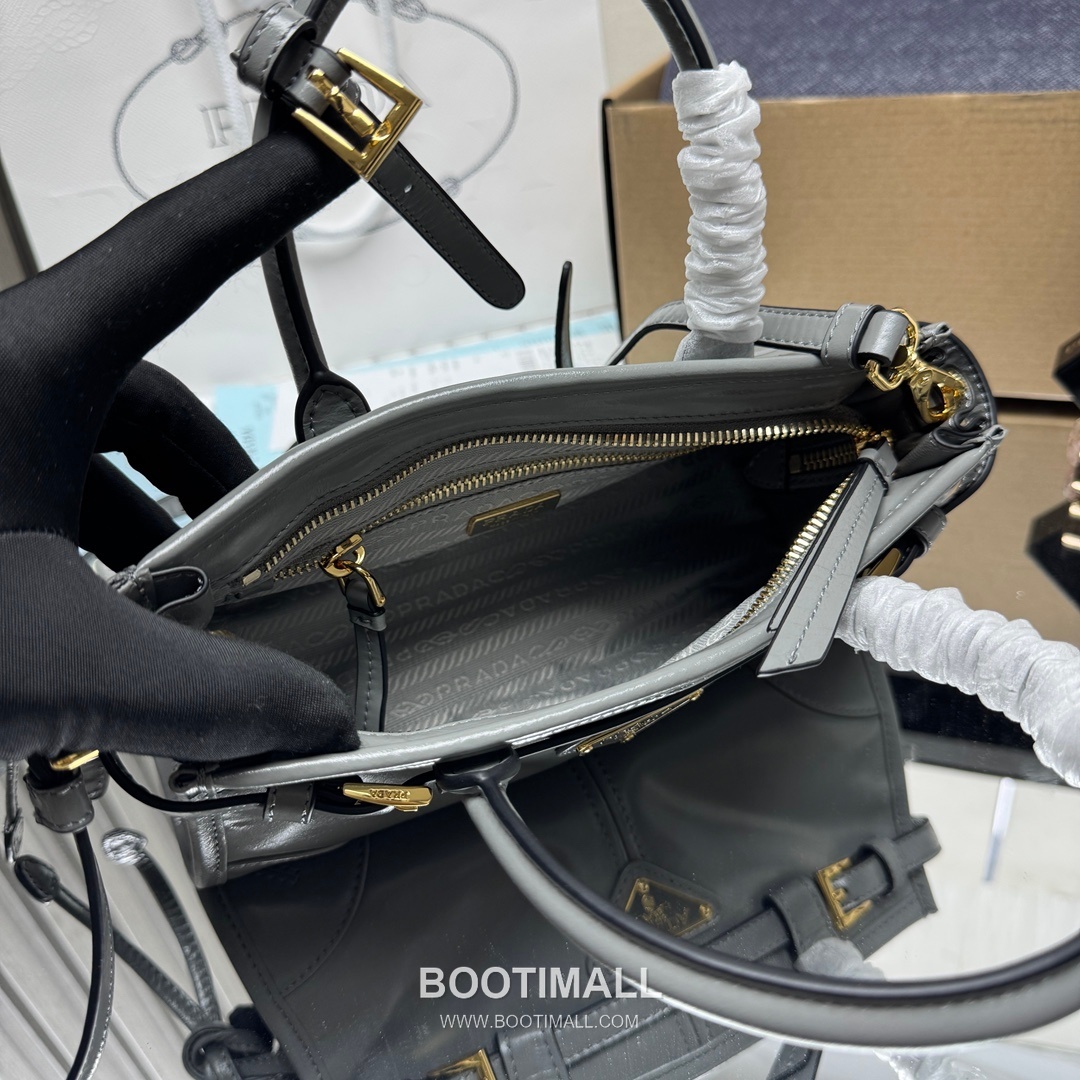 Prada Soft Lux Mini Bag Oiled Wax Leather Black Top Handle Bag 프라다 소프트 럭스 미니 백 오일드 왁스 레더 블랙 탑핸들백 23.5cm 8