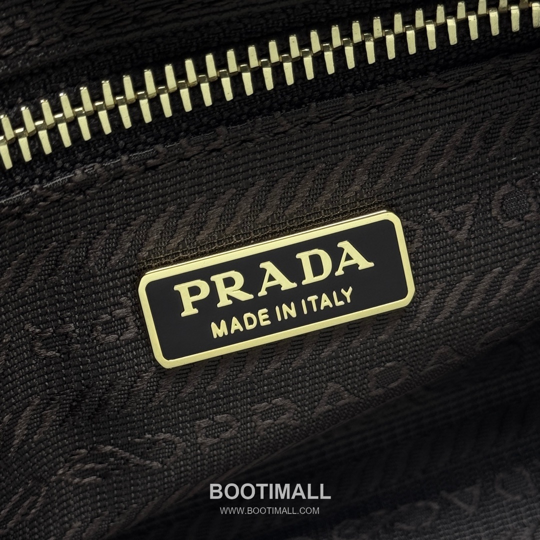Prada Soft Lux Mini Bag Oiled Wax Leather Black Top Handle Bag 프라다 소프트 럭스 미니 백 오일드 왁스 레더 블랙 탑핸들백 23.5cm 9