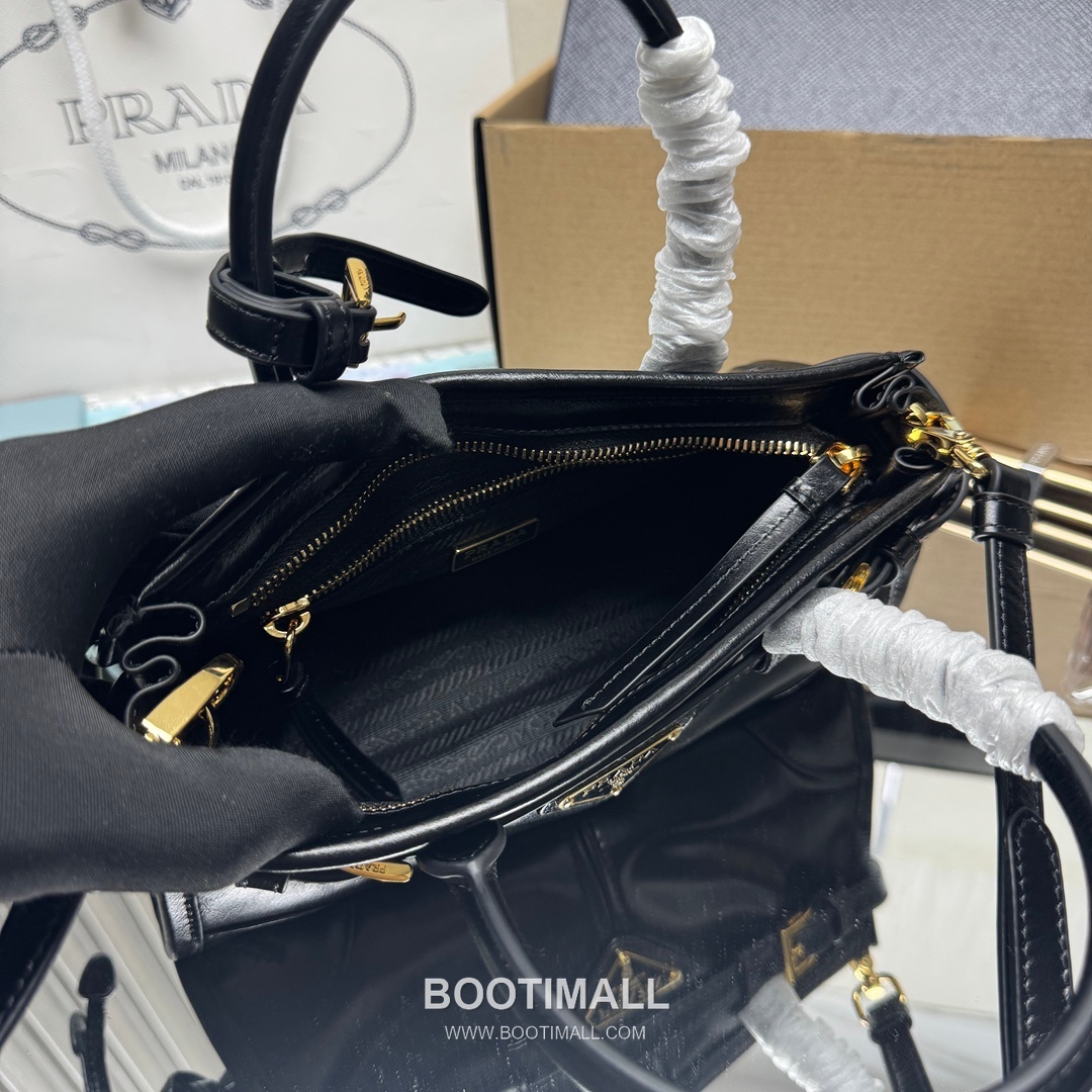Prada Soft Lux Mini Bag Oiled Wax Leather Black Top Handle Bag 프라다 소프트 럭스 미니 백 오일드 왁스 레더 블랙 탑핸들백 23.5cm 8