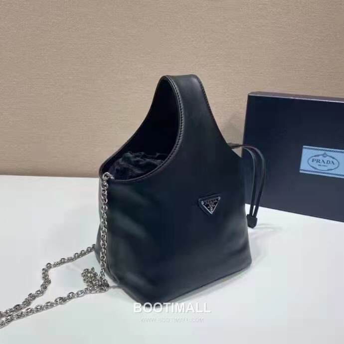Prada Bucket Bag Calfskin Leather Beige 프라다 1NE616 버킷백 카프스킨 레더 베이지 18cm 4