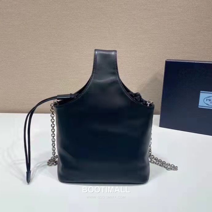 Prada Bucket Bag Calfskin Leather Beige 프라다 1NE616 버킷백 카프스킨 레더 베이지 18cm 5
