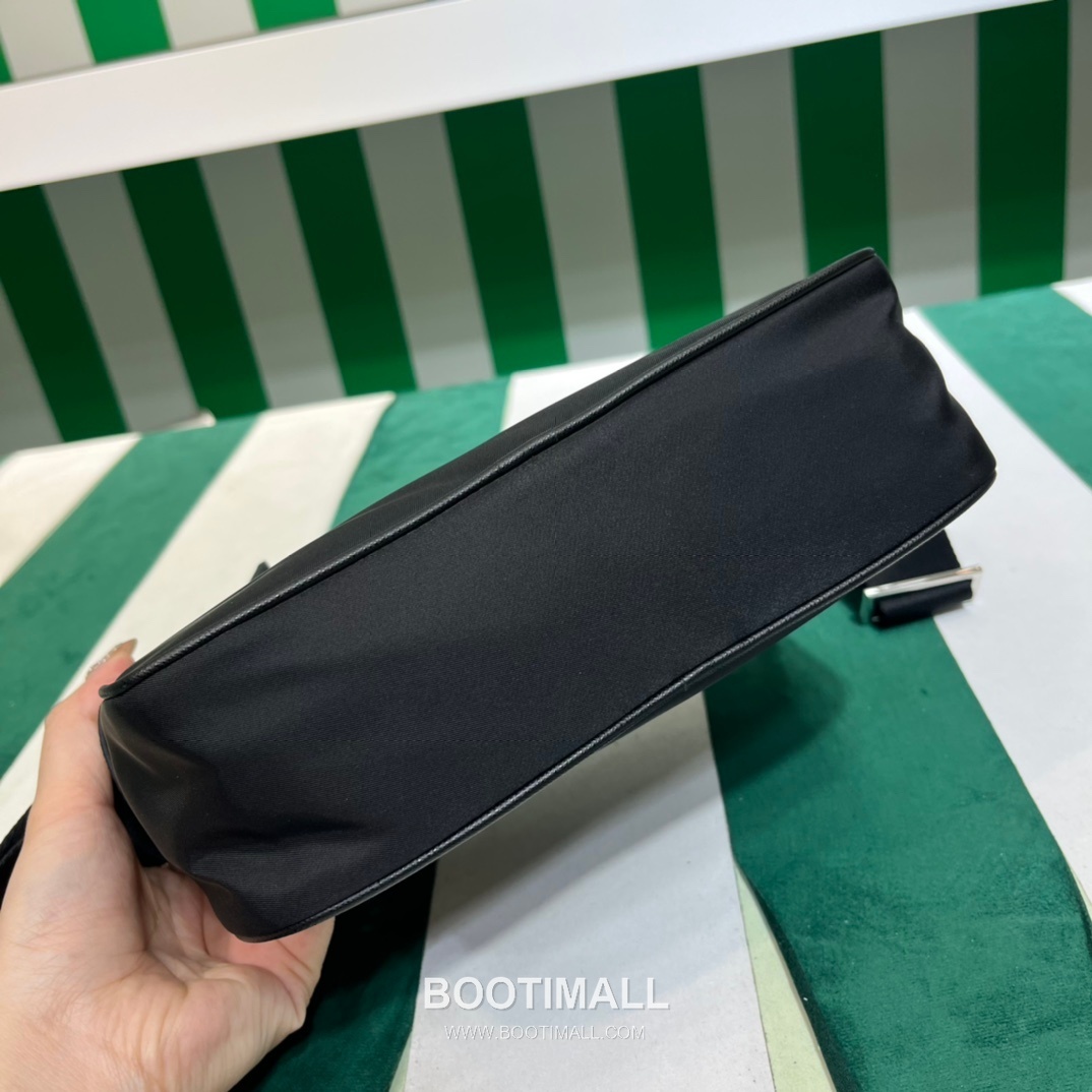 Prada Invites Nylon Bag Nylon Black Crossbody Bag 프라다 인바이츠 나일론 백 2VH048 나일론 블랙 크로스백 23cm 5