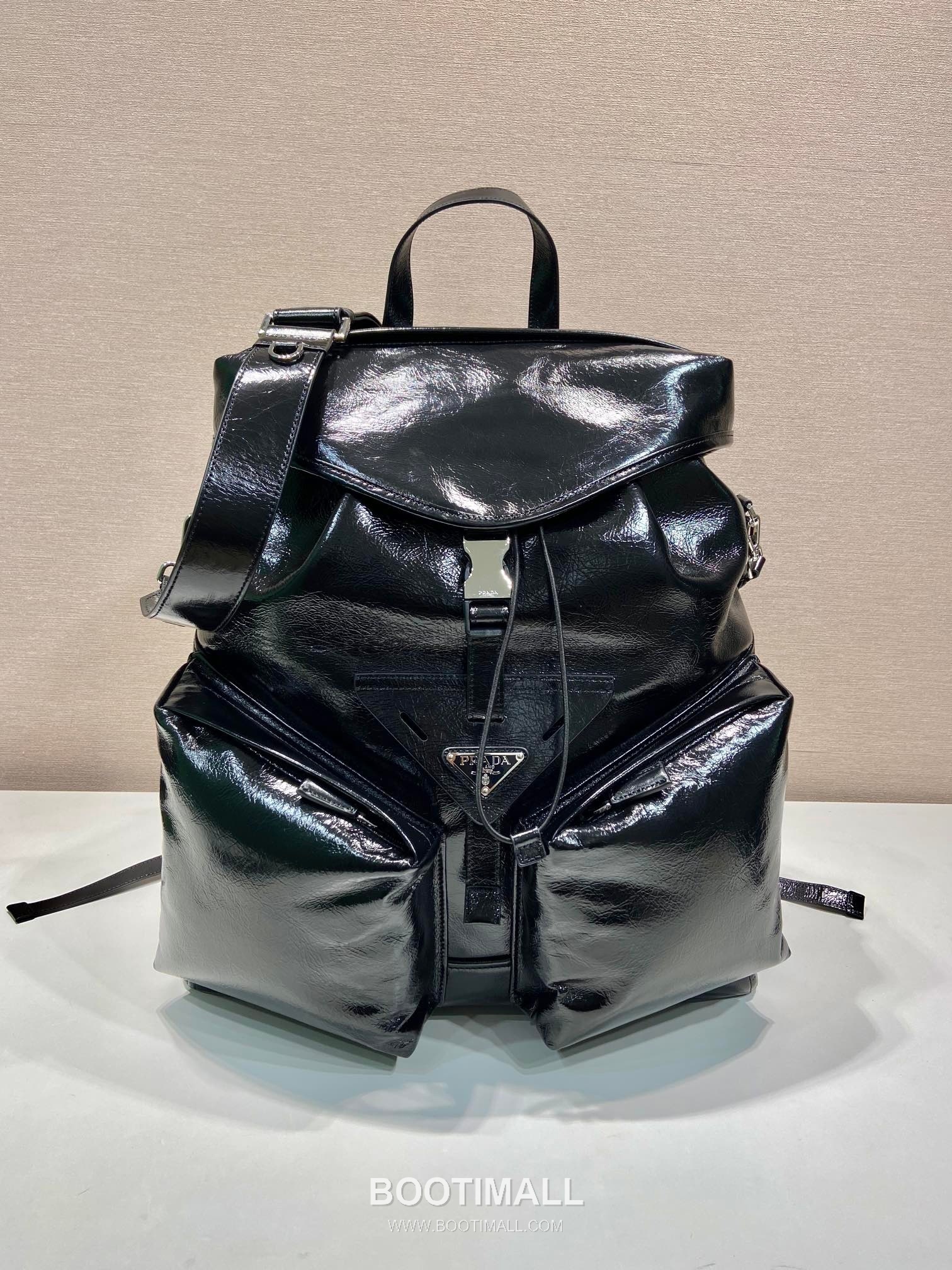 Prada Runway Backpack Waxed Calfskin Black 프라다 2VZ108 런웨이 백팩 왁스드 카프스킨 블랙 45cm 3