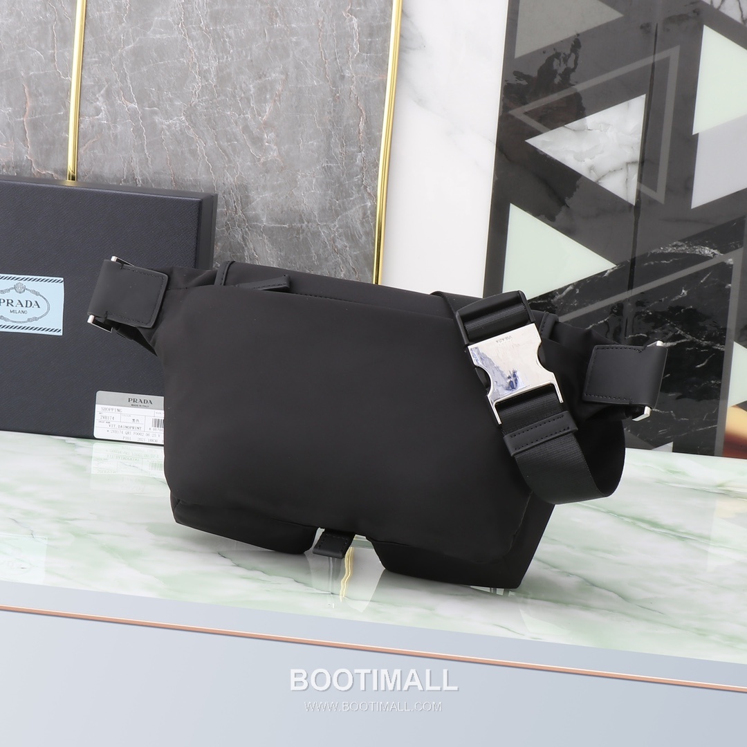 Prada Re-Nylon Shoulder Bag Recycled Nylon Black 프라다 리-나일론 숄더백 2VH174 재생 나일론 블랙 24cm 4