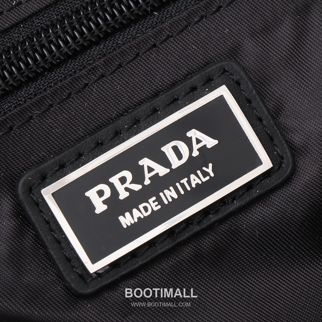 Prada Re-Nylon Shoulder Bag Recycled Nylon Black 프라다 리-나일론 숄더백 2VH174 재생 나일론 블랙 24cm 10