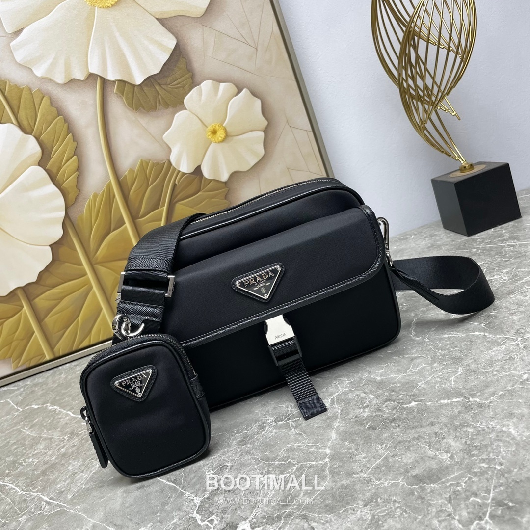 Prada Messenger Bag Nylon Black 프라다 2VH133 메신저백 나일론 블랙 22cm 1